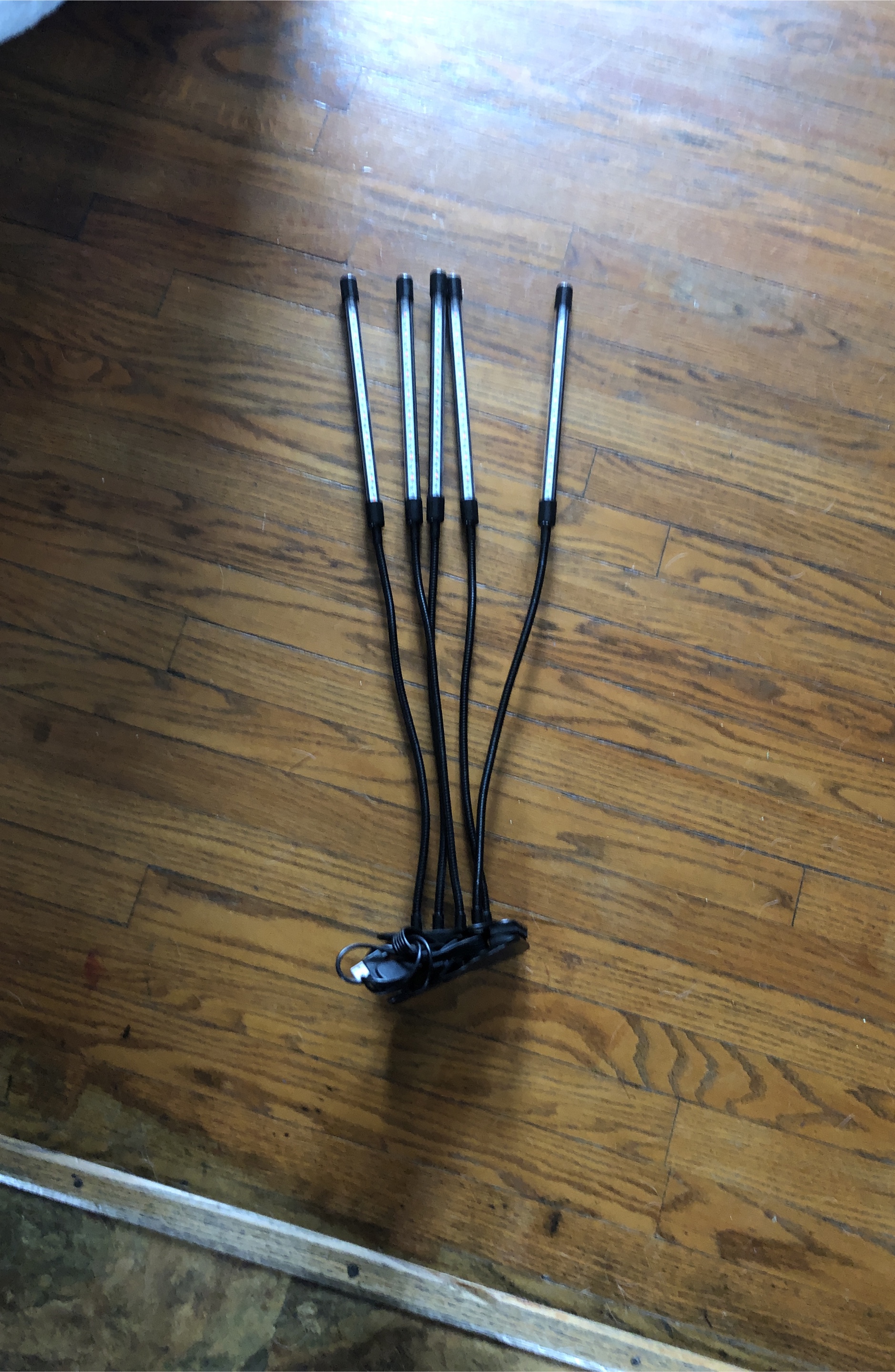 LED Grow Light with 4 Heads - photo 2