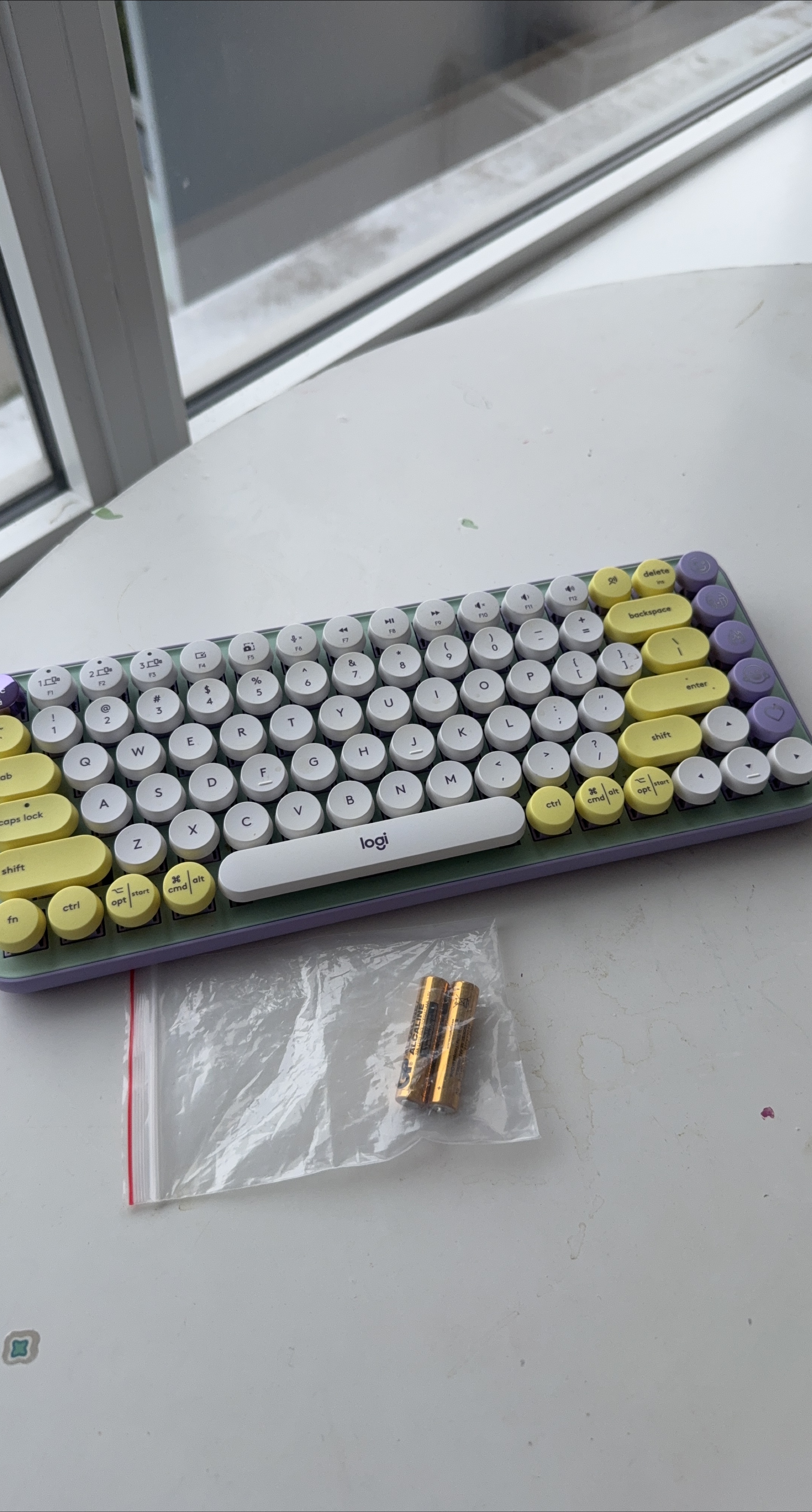 Logitech POP Keys Keyboard thumbnail
