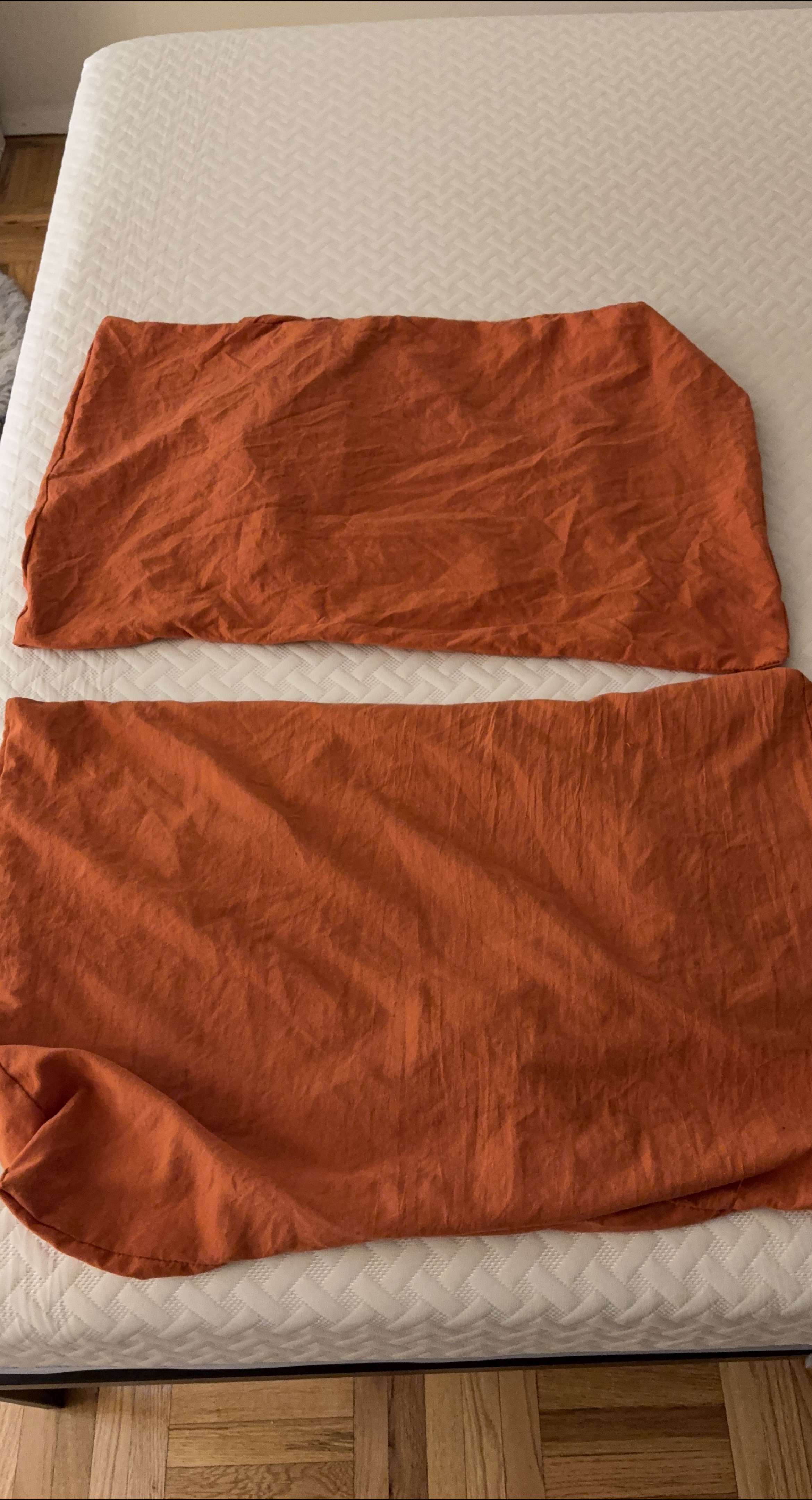 Orange Pillowcases - Set of 2 thumbnail