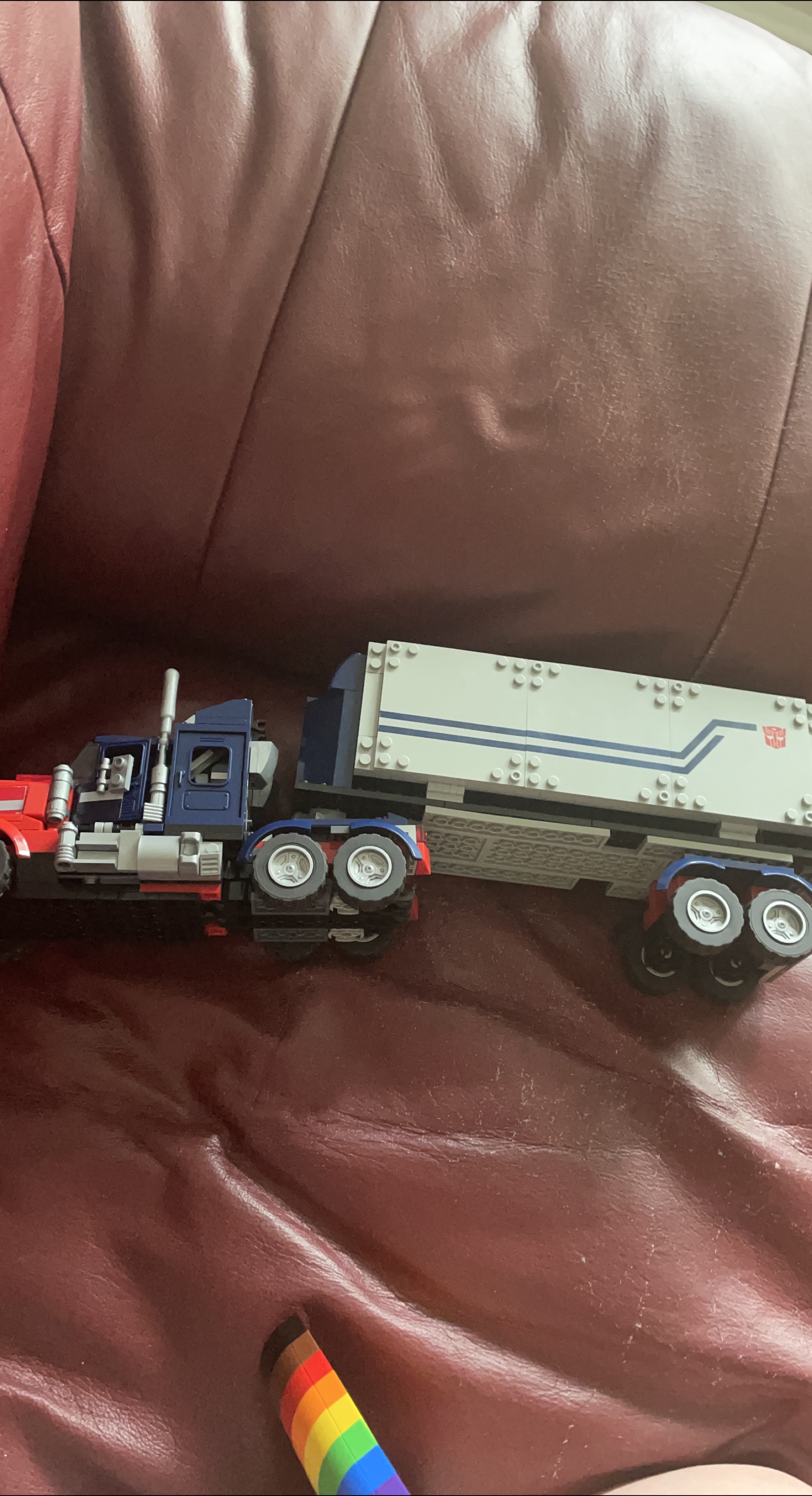 Kre-O Transformers Optimus Prime Truck (Like Lego) thumbnail