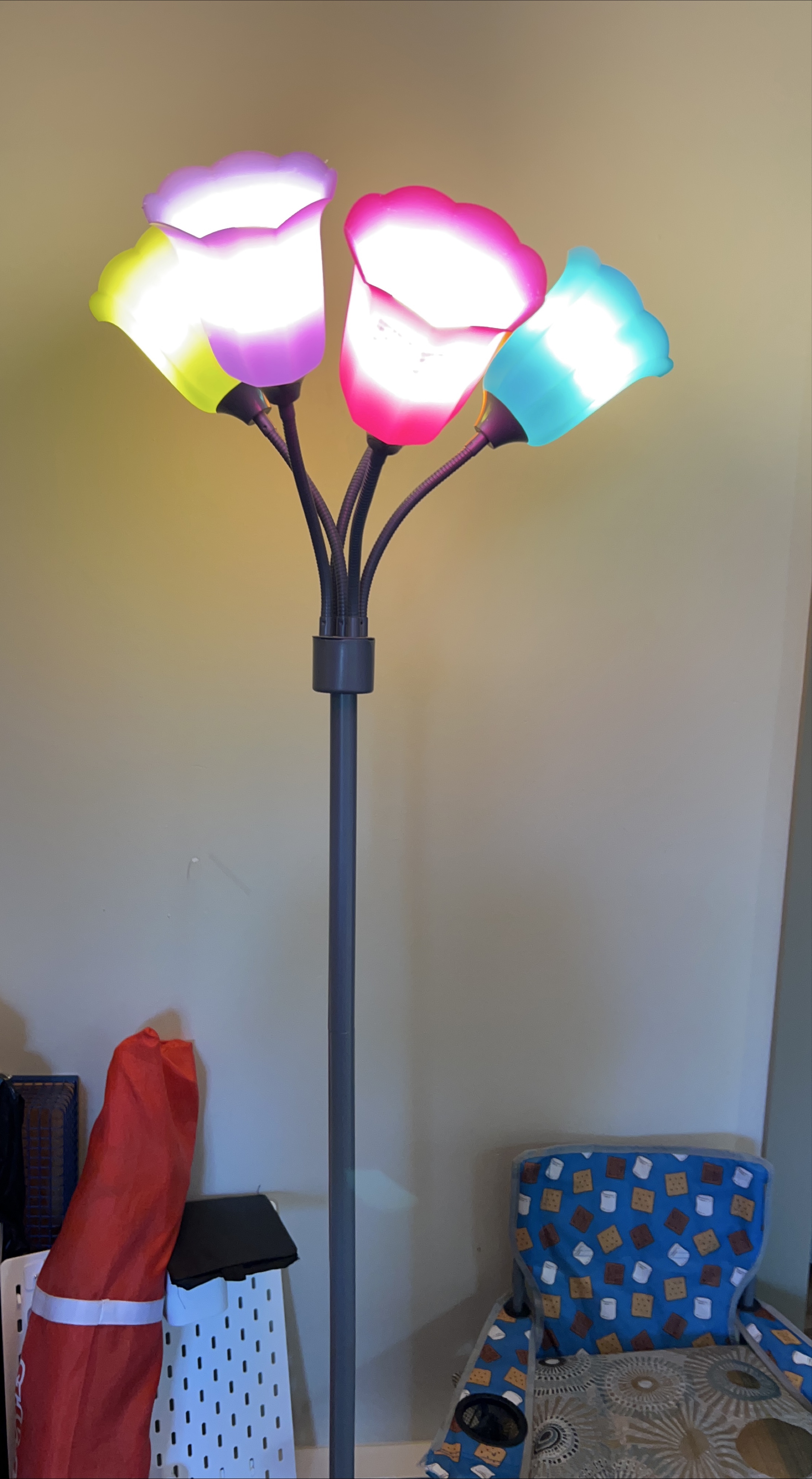 Colorful Flower Floor Lamp thumbnail