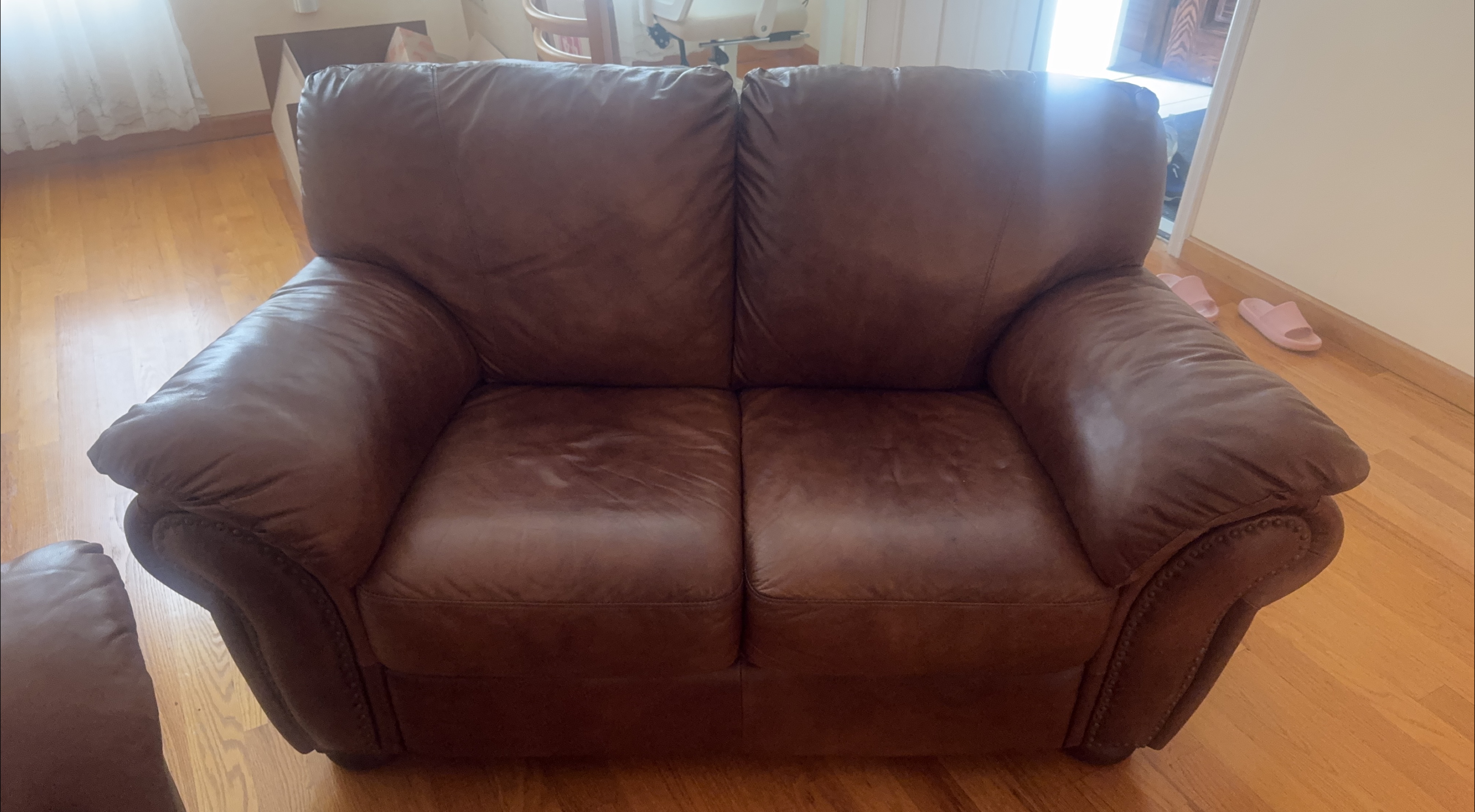 Brown Leather Loveseat thumbnail