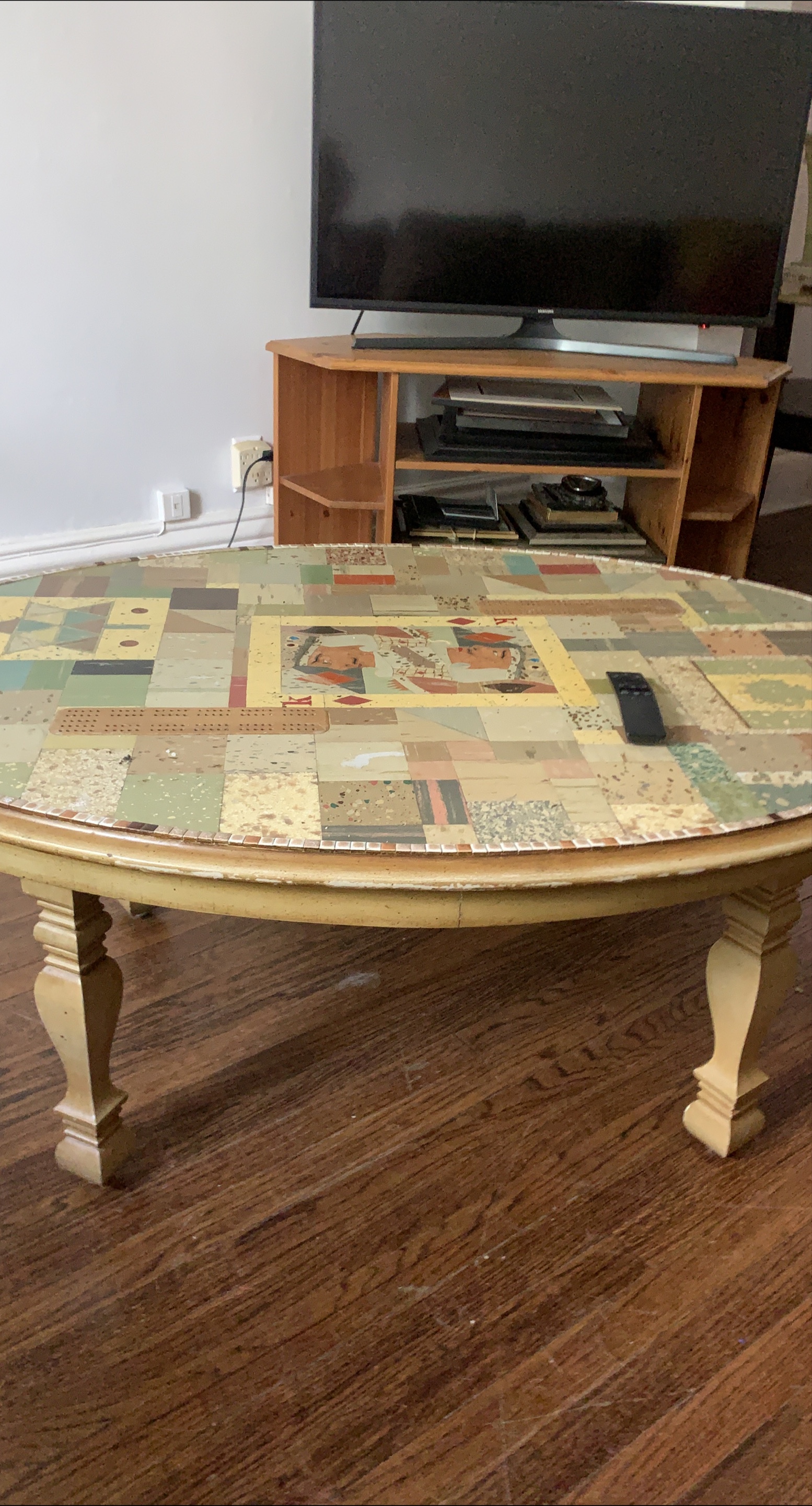 Unique Round Coffee Table thumbnail