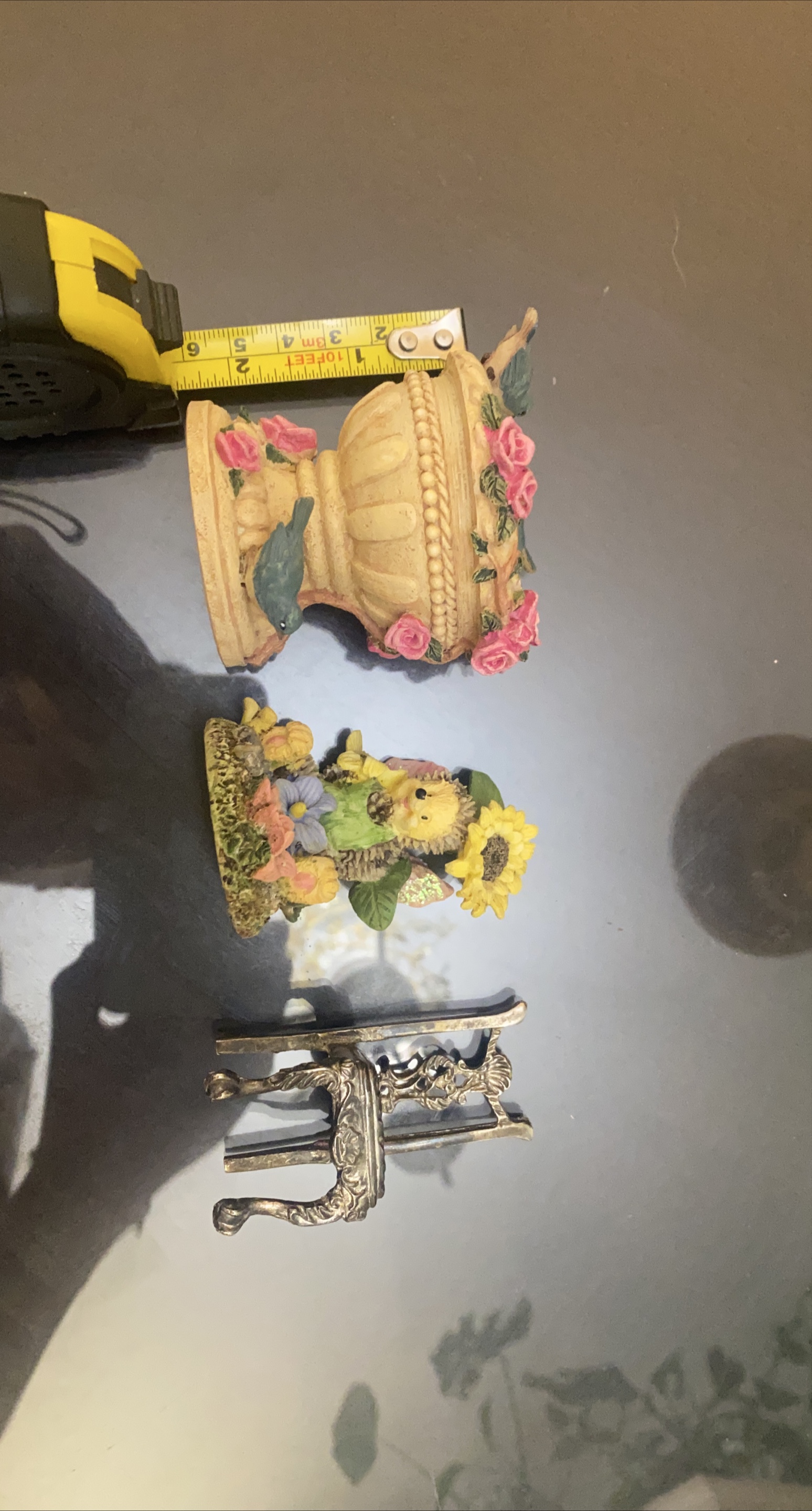 Floral Urn & Hedgehog Figurine Set thumbnail