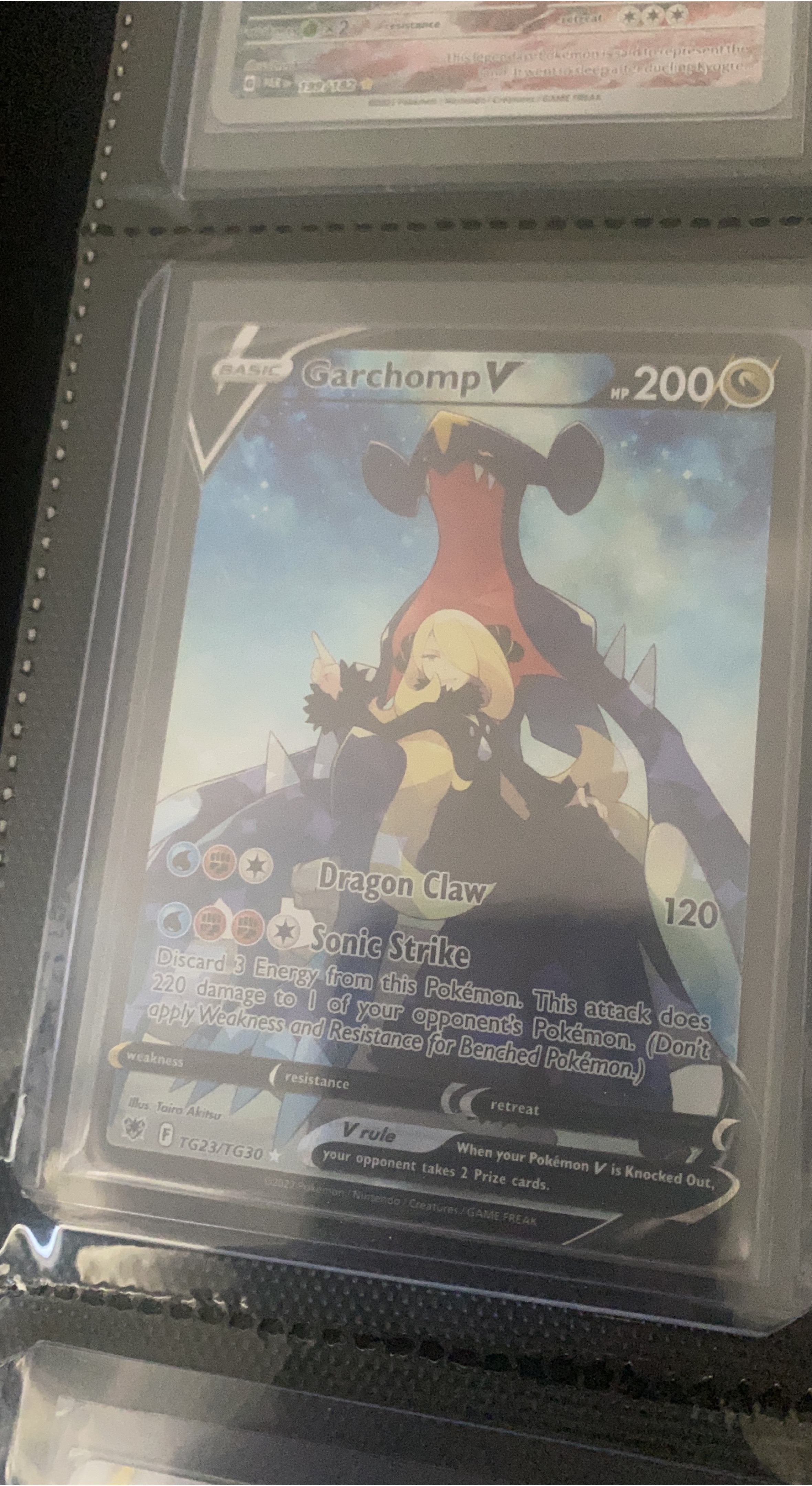 Garchomp V Pokemon Card thumbnail
