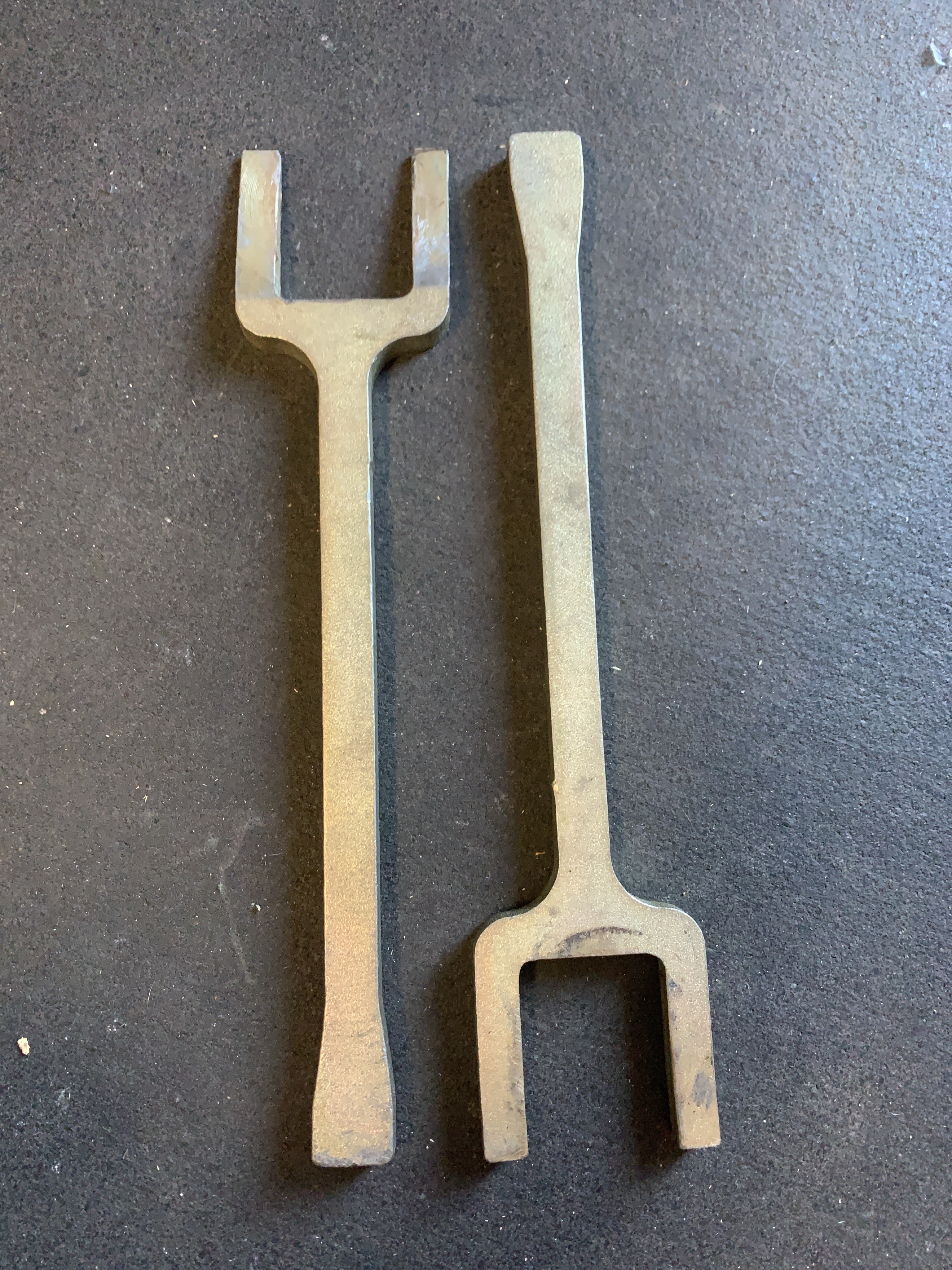Axle shaft removal tools. thumbnail