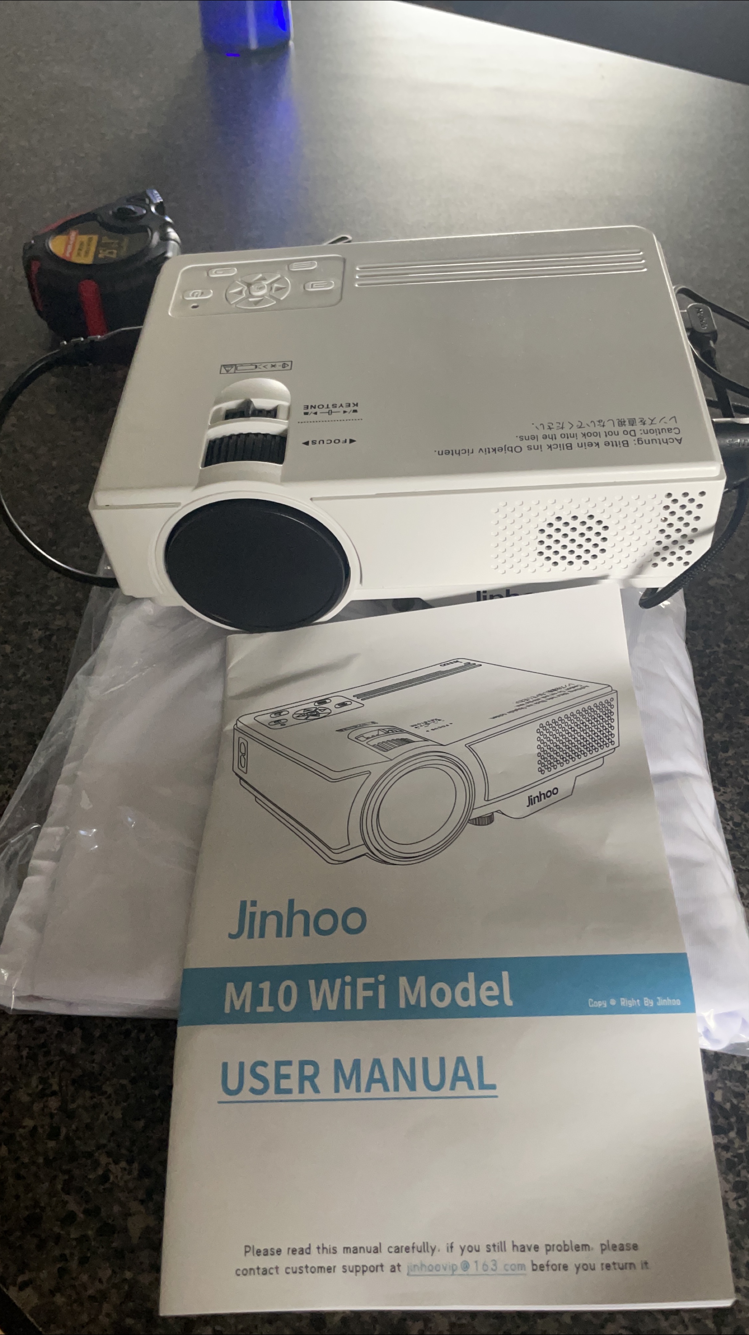Jinhoo M10 WiFi Projector thumbnail