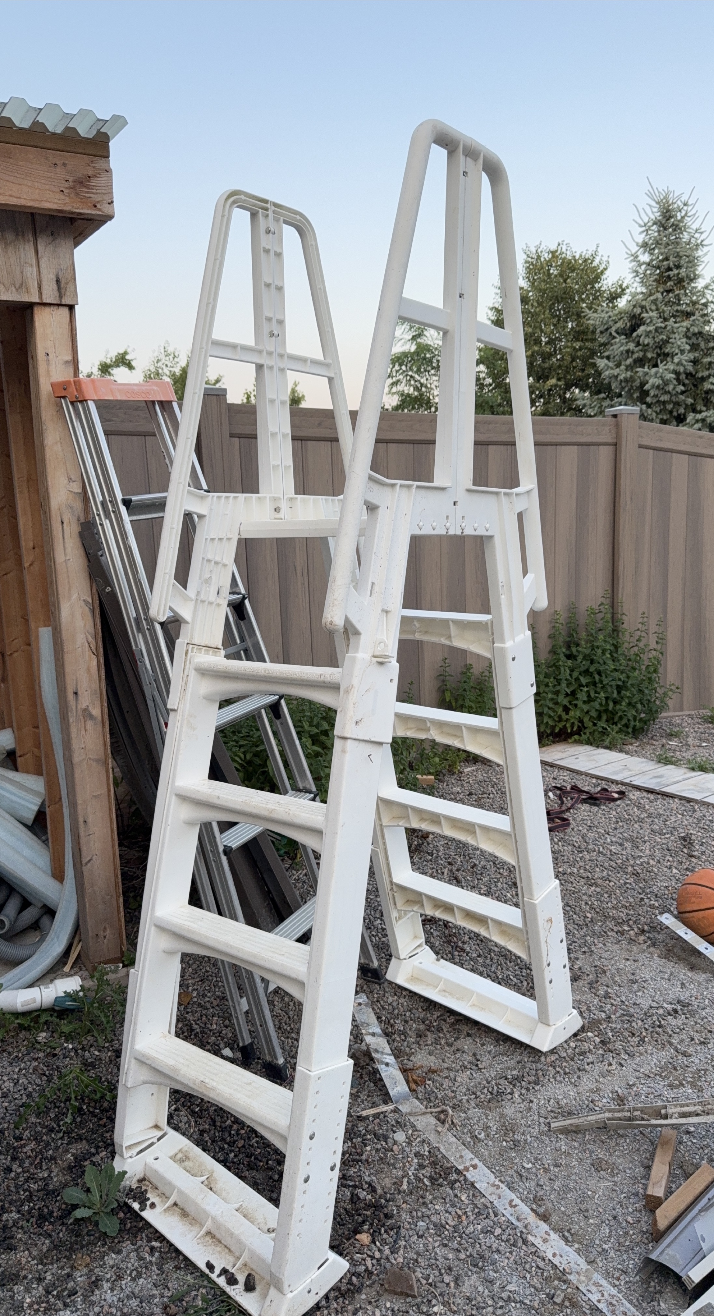 Pool Ladder - White thumbnail