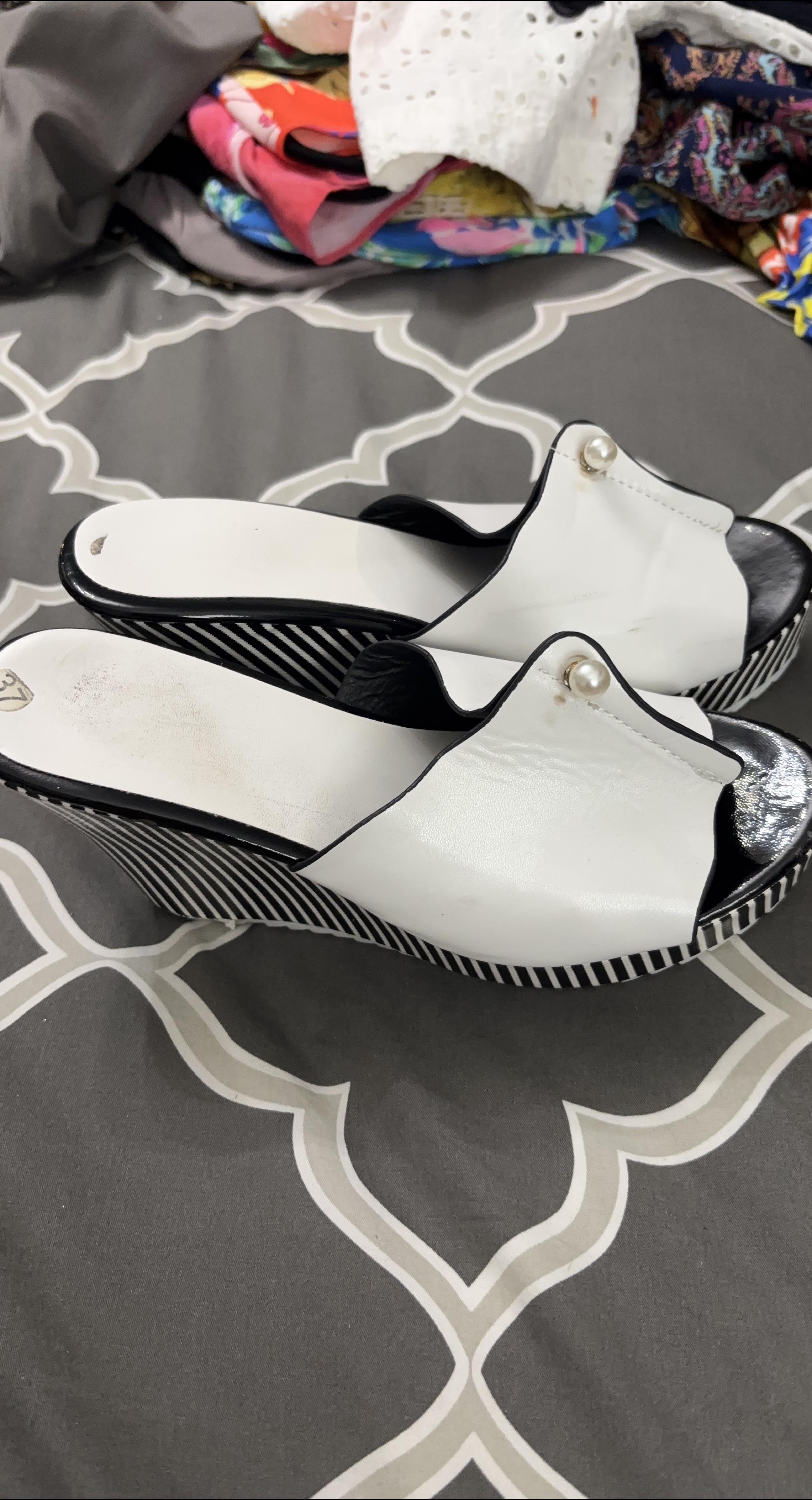 White & Black Wedge Sandals - Size 37 thumbnail