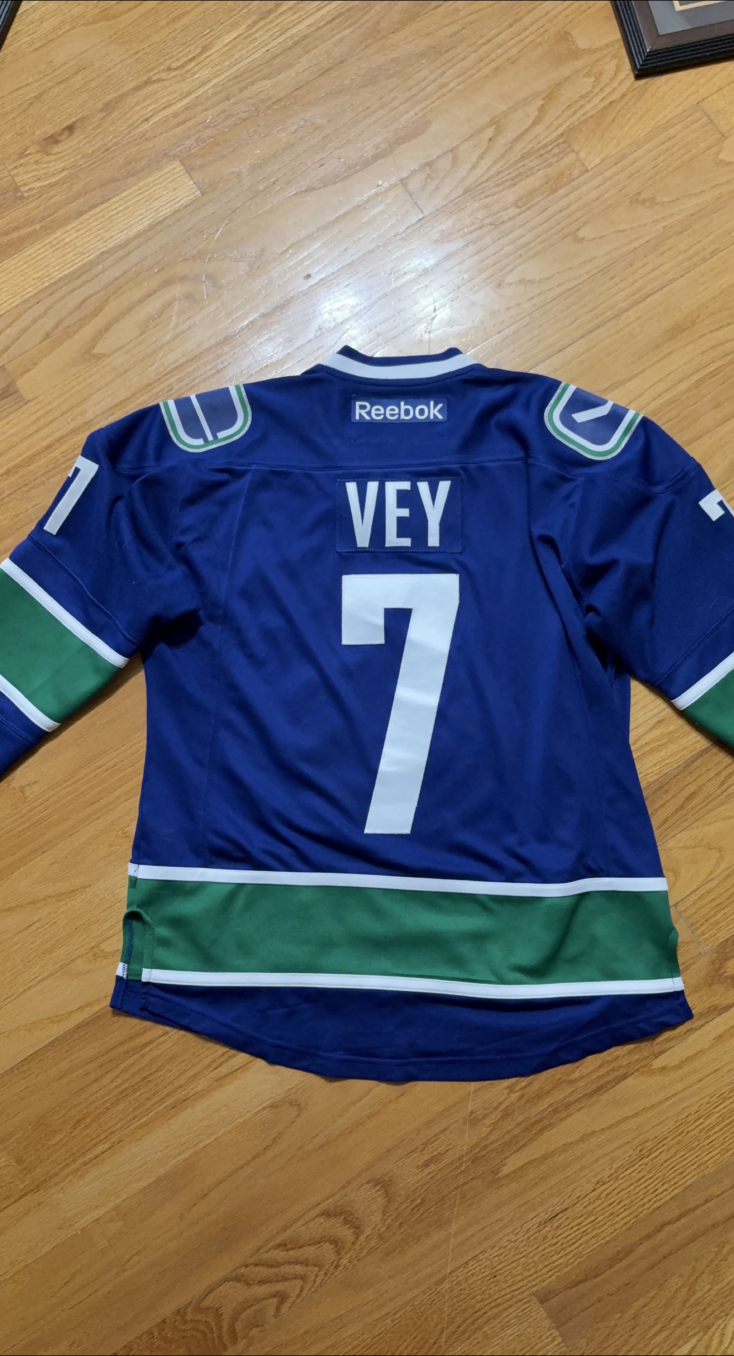 Reebok Canucks Vey #7 Jersey thumbnail