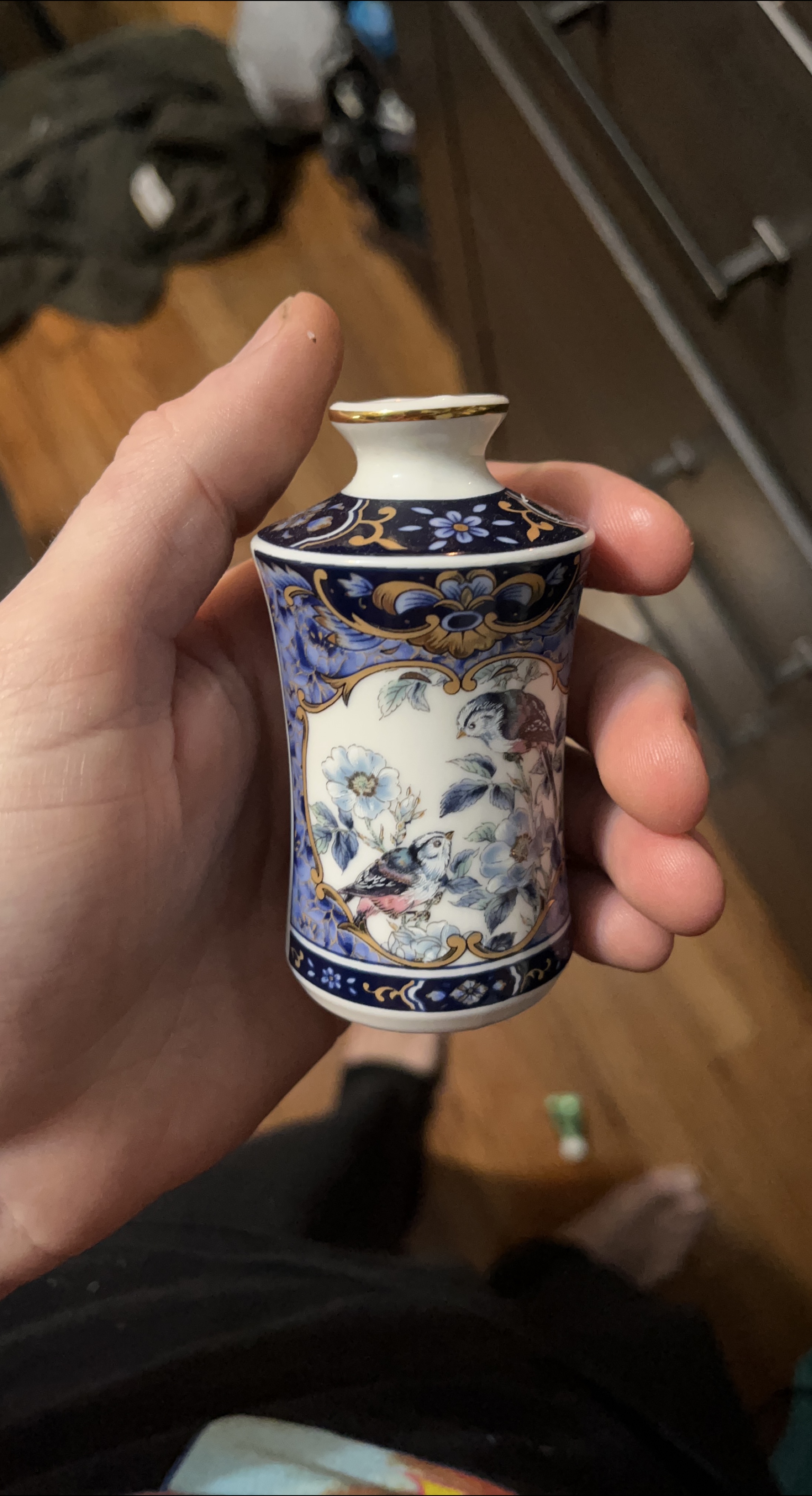 Blue Royal Octagon Japan Vase thumbnail