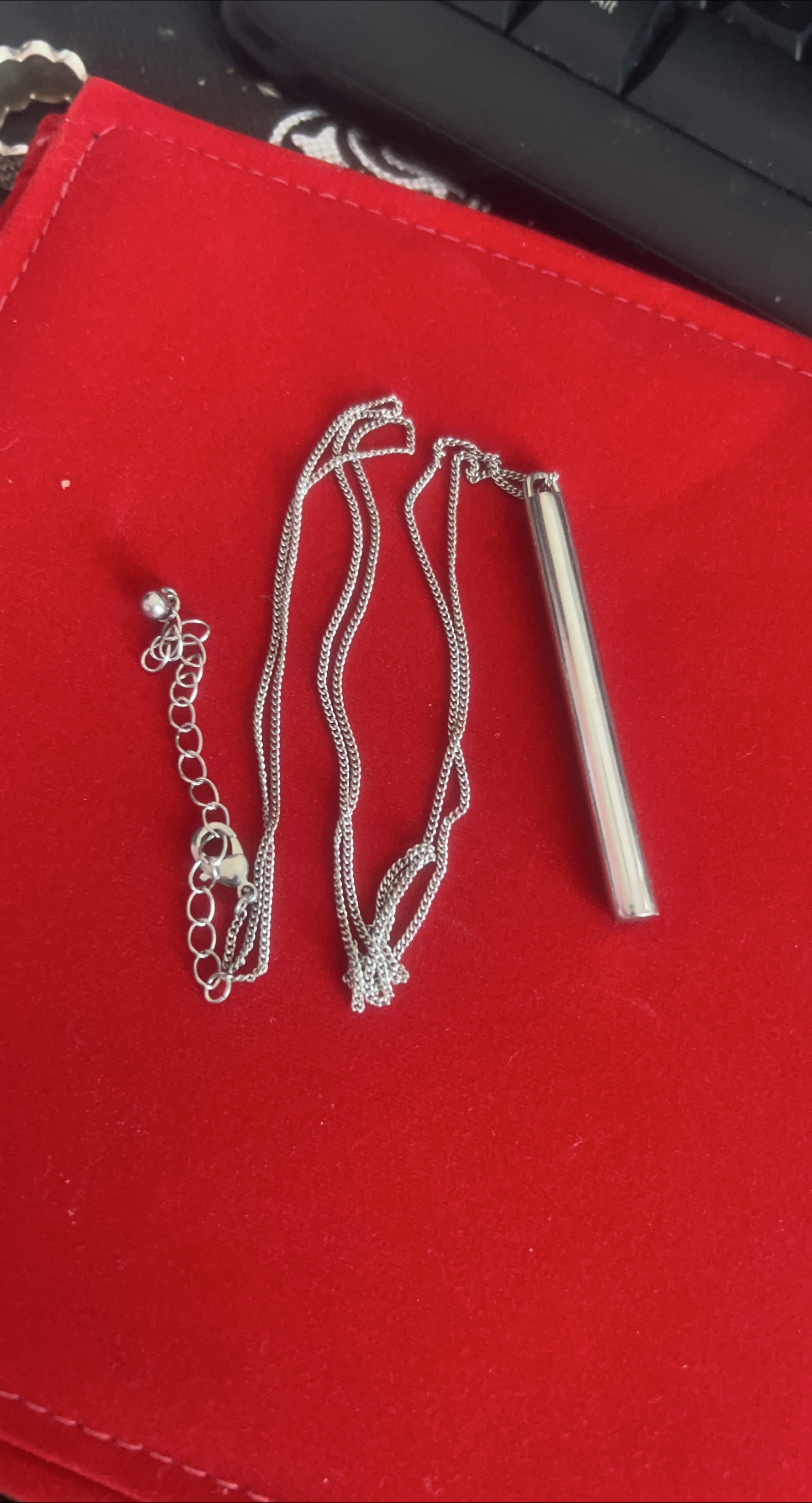 Silver Pendant Necklace thumbnail