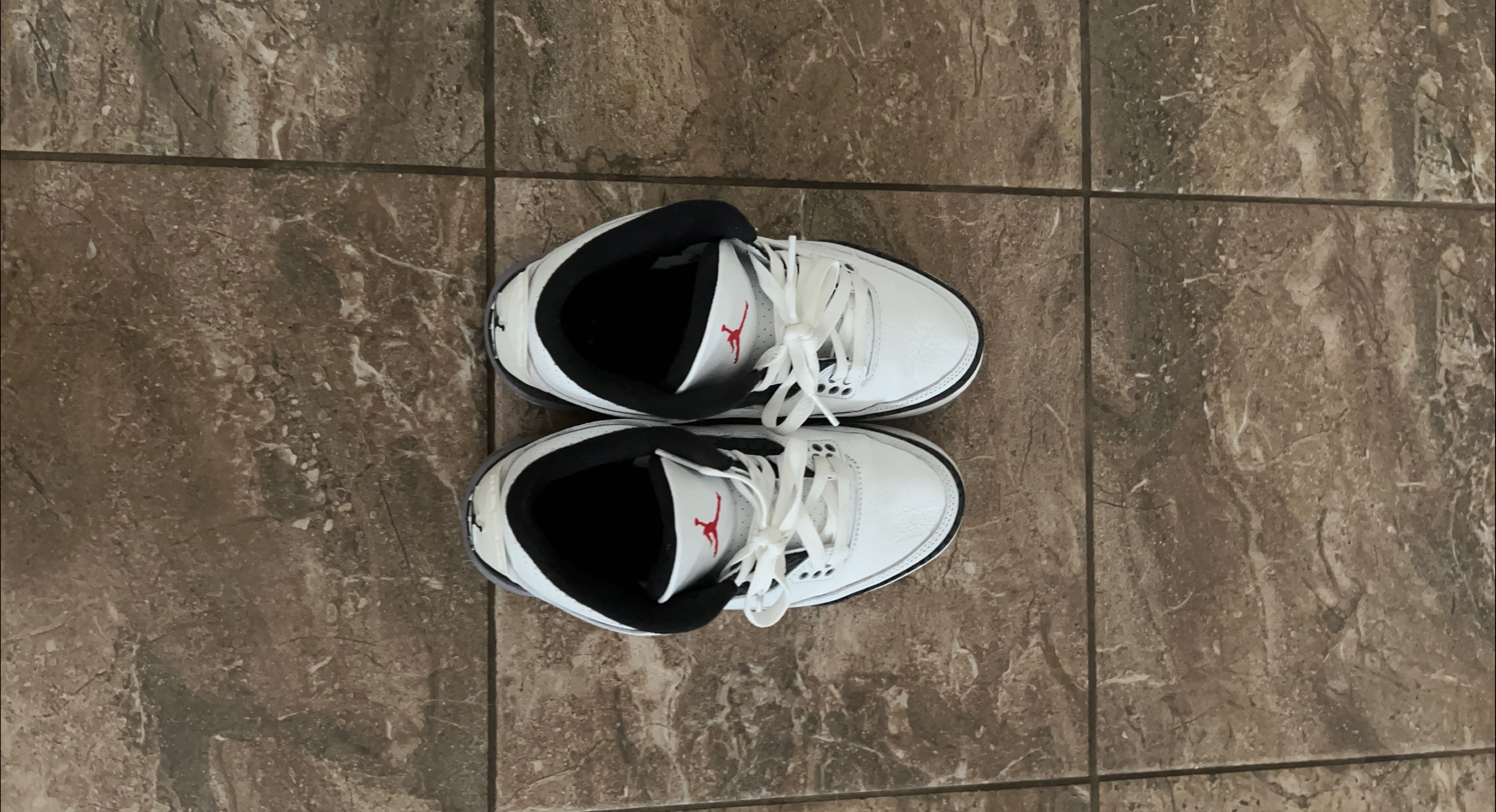 Air Jordan 5 Retro White/Fire Red Size 10 thumbnail