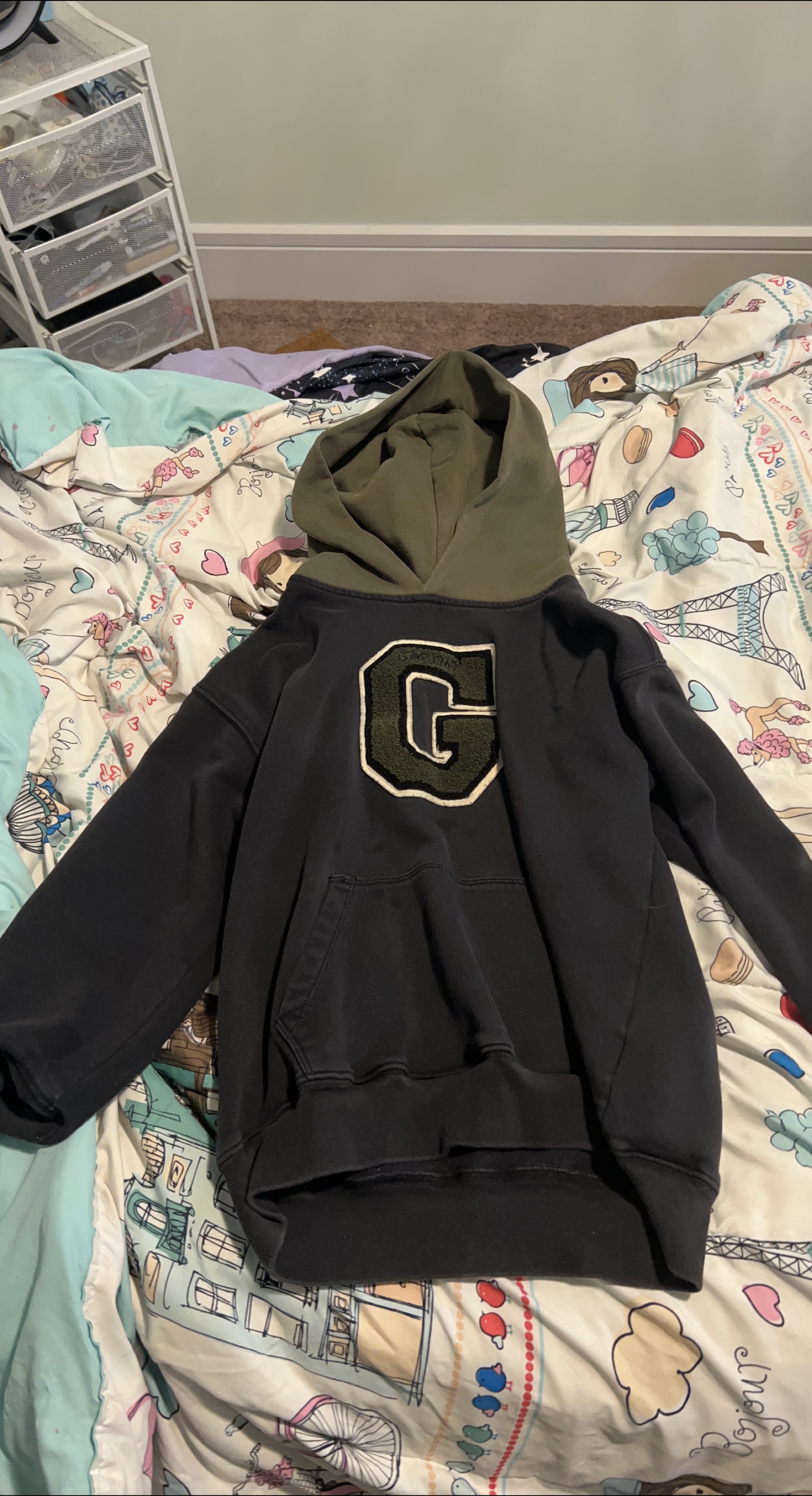 Gap Black & Green Hoodie with 'G' Logo thumbnail
