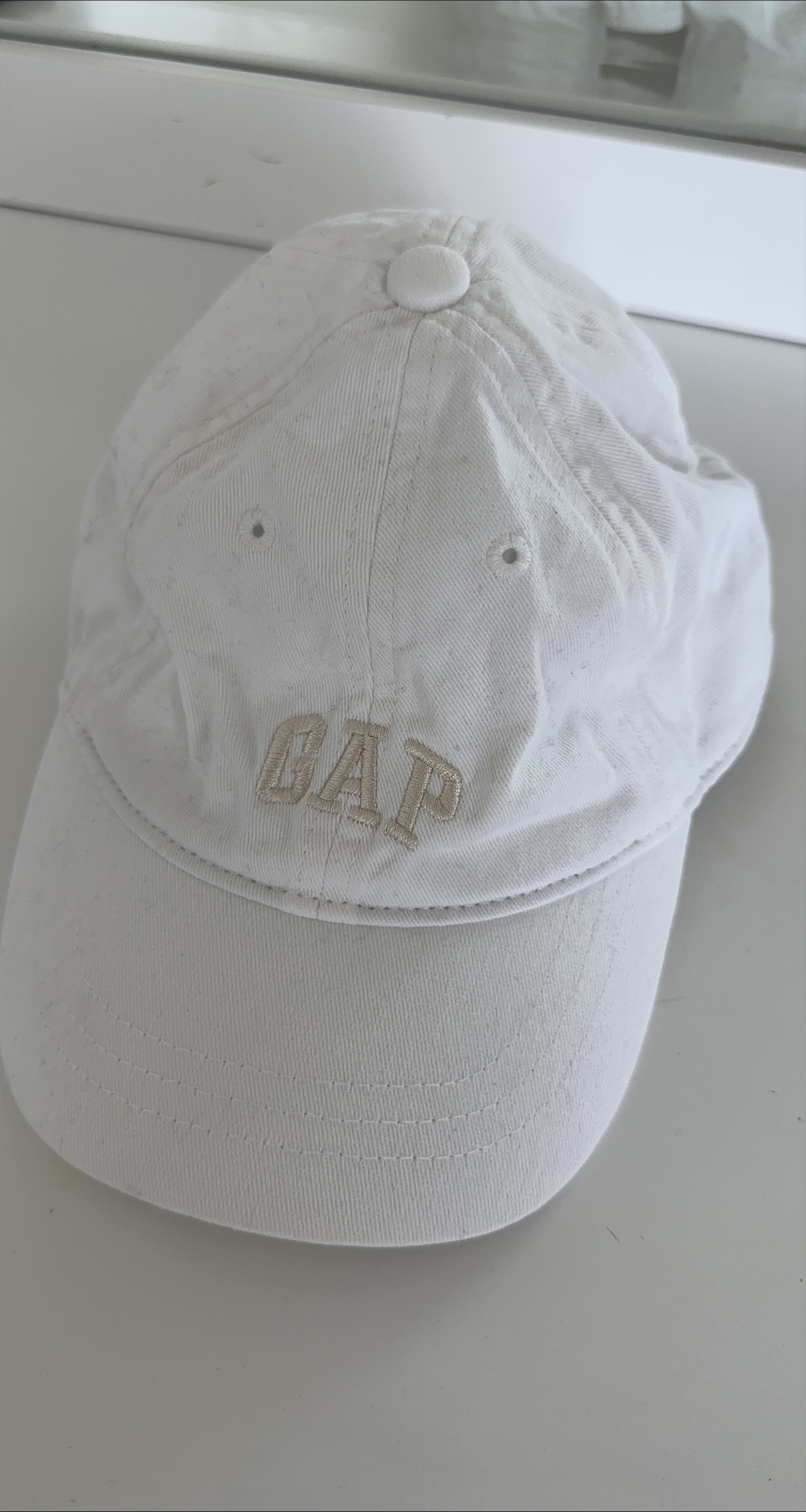 Kids Gap White  Cap - Size M/L thumbnail