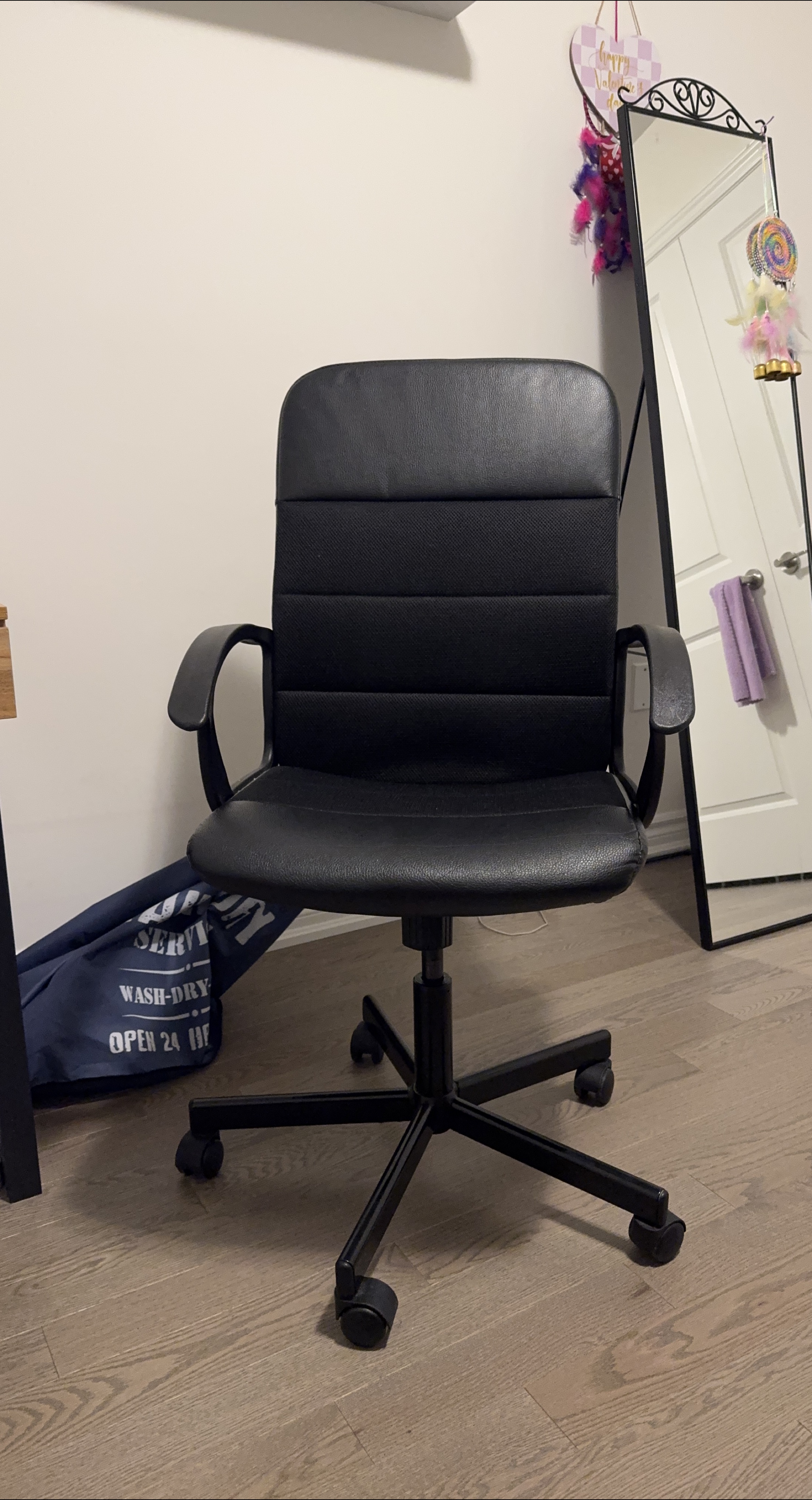 Black Office Chair thumbnail