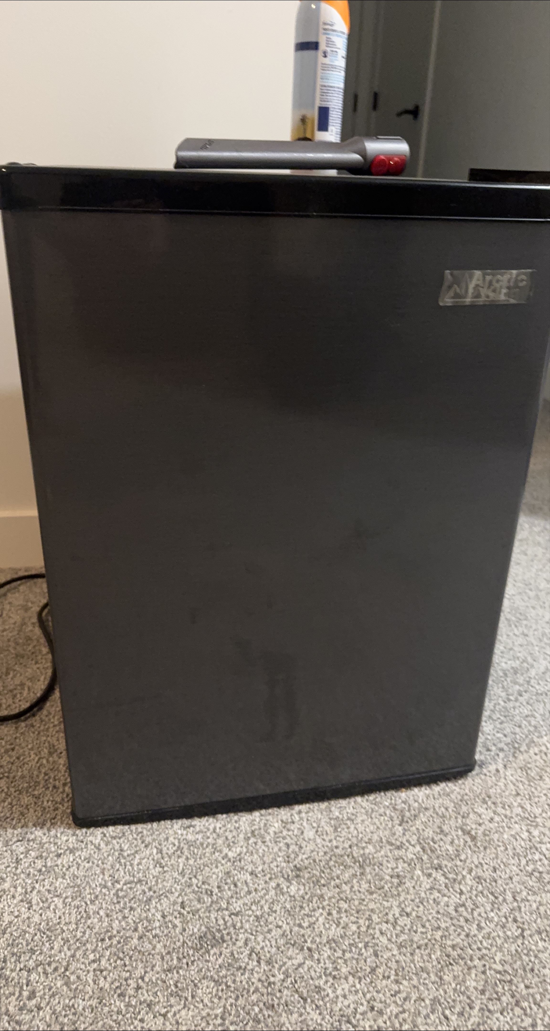 Arctic Aire Mini Fridge thumbnail