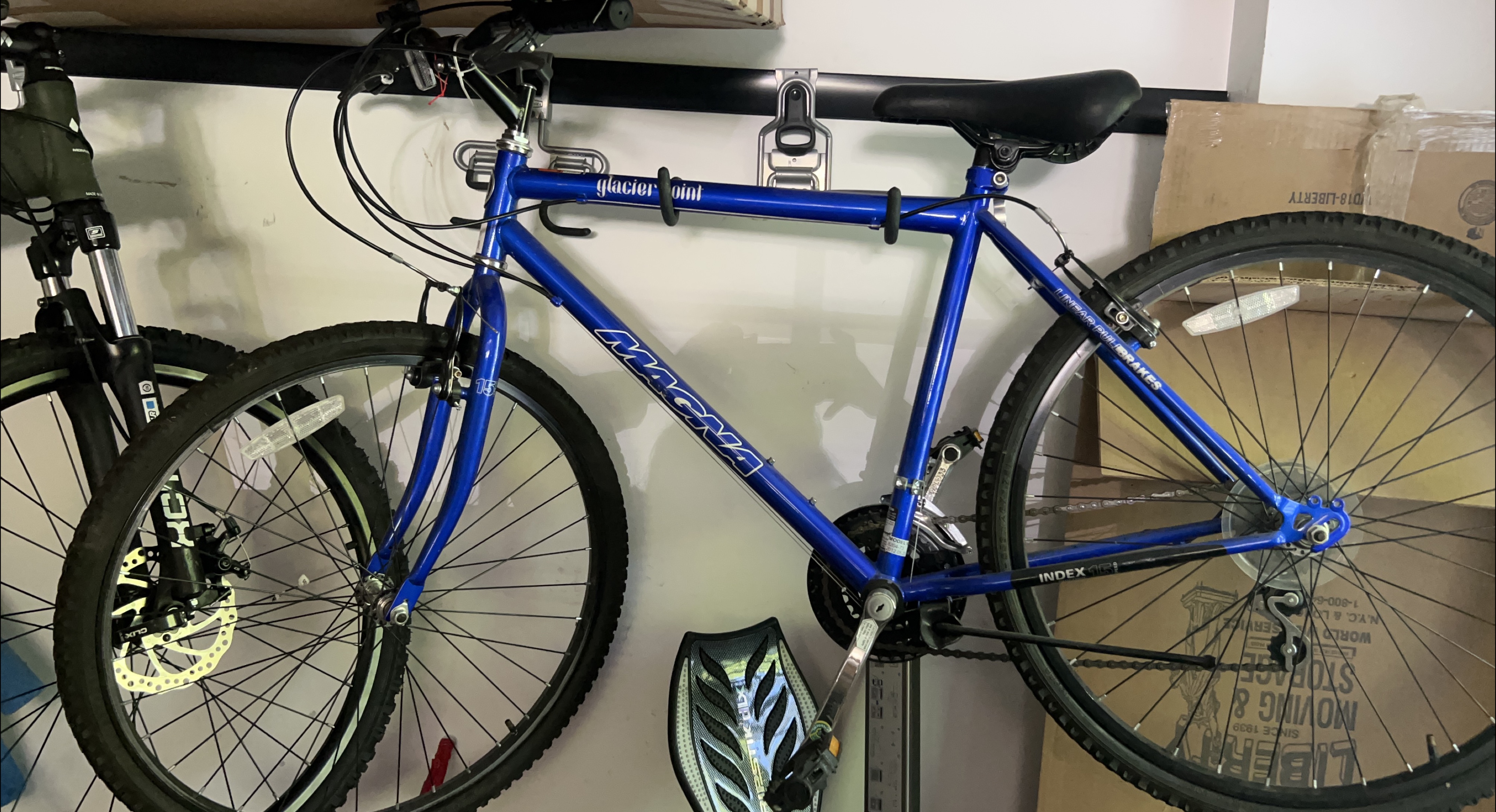 Magna Glacier Point Blue Mountain Bike thumbnail
