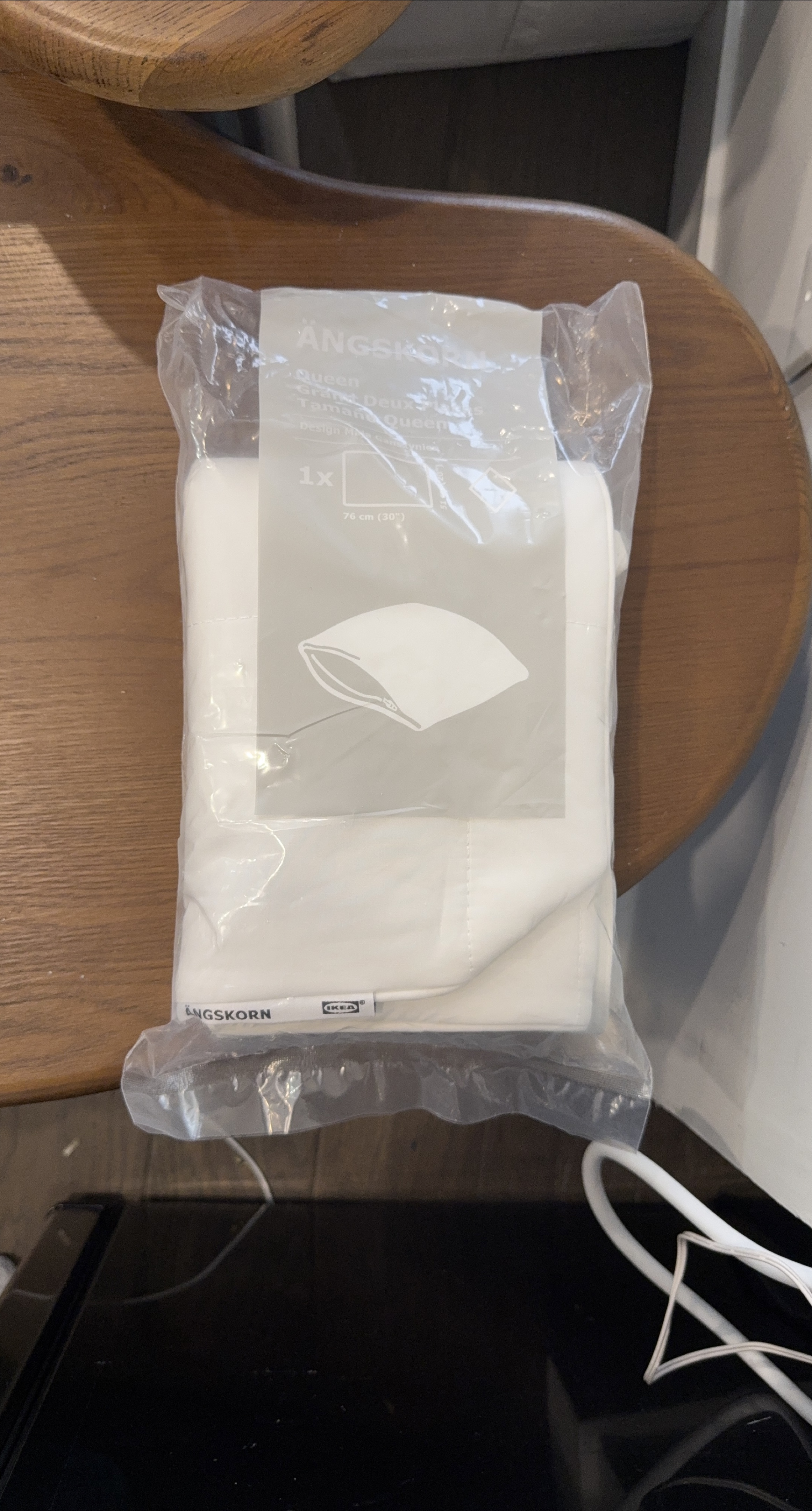 🇨🇦 New IKEA ÄNGSKÖRN Queen Pillow - Still in Package! thumbnail