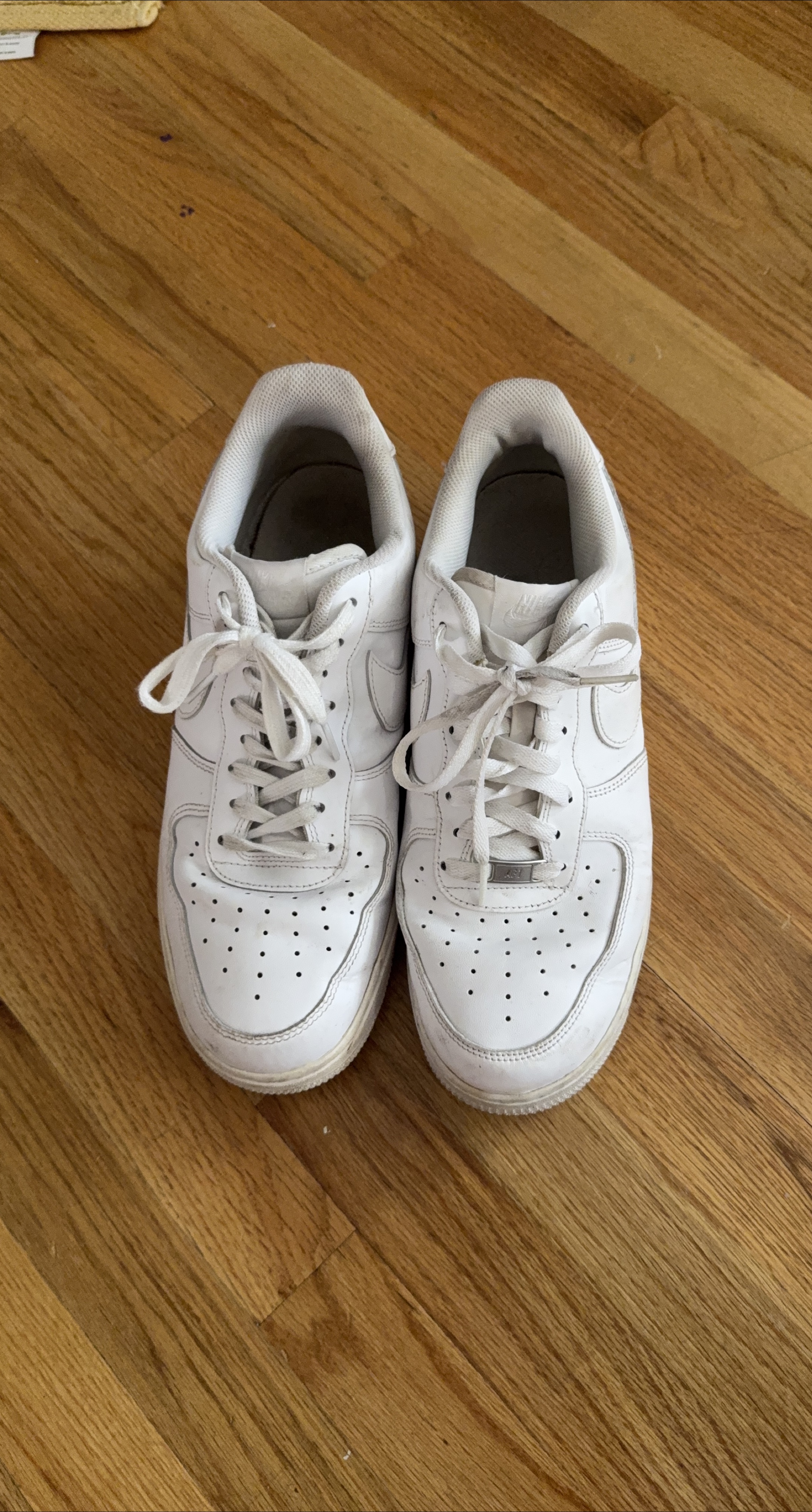 Nike Air Force 1 - Size 9 thumbnail