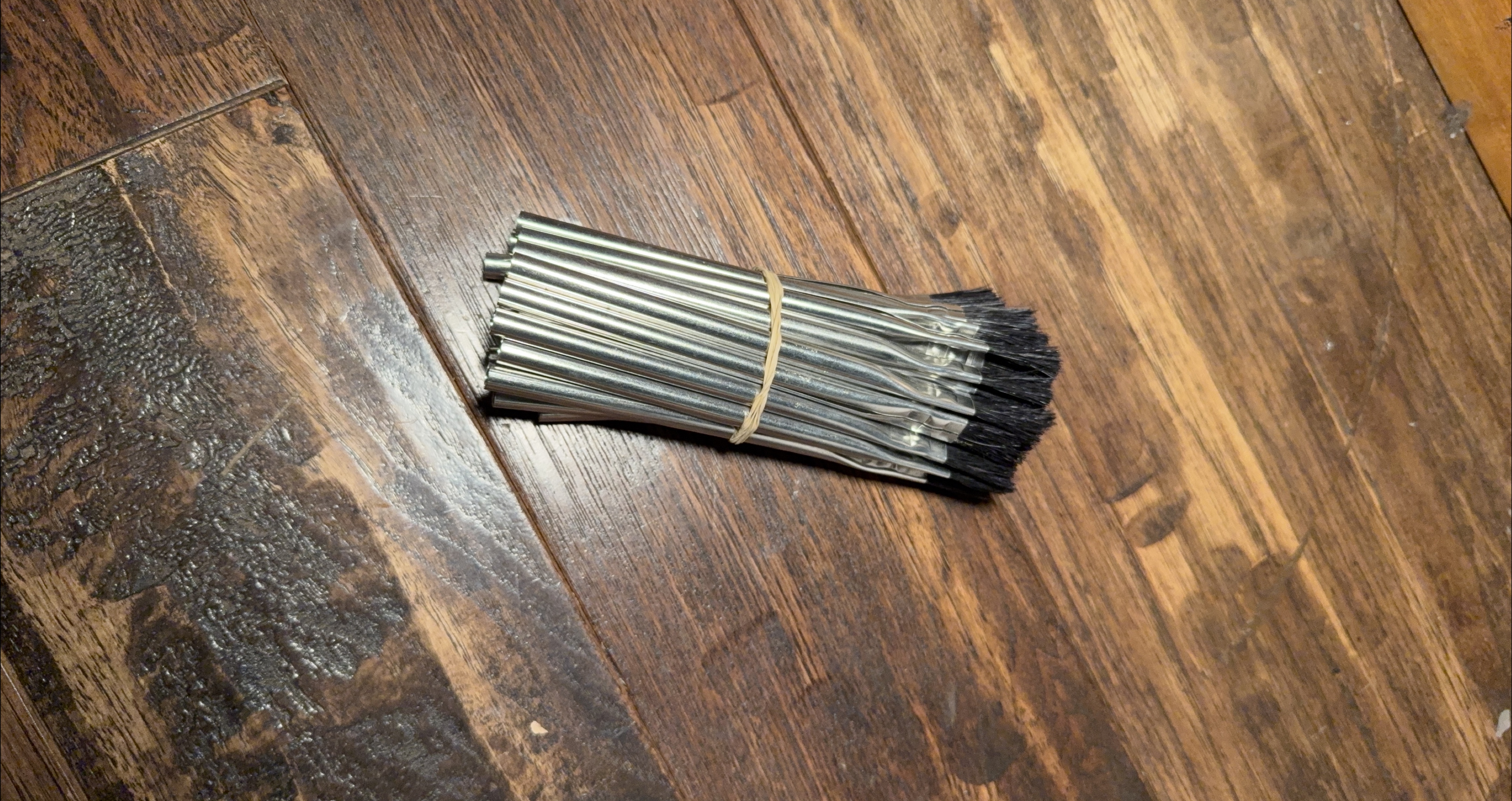Bundle of Small Paint Brushes thumbnail