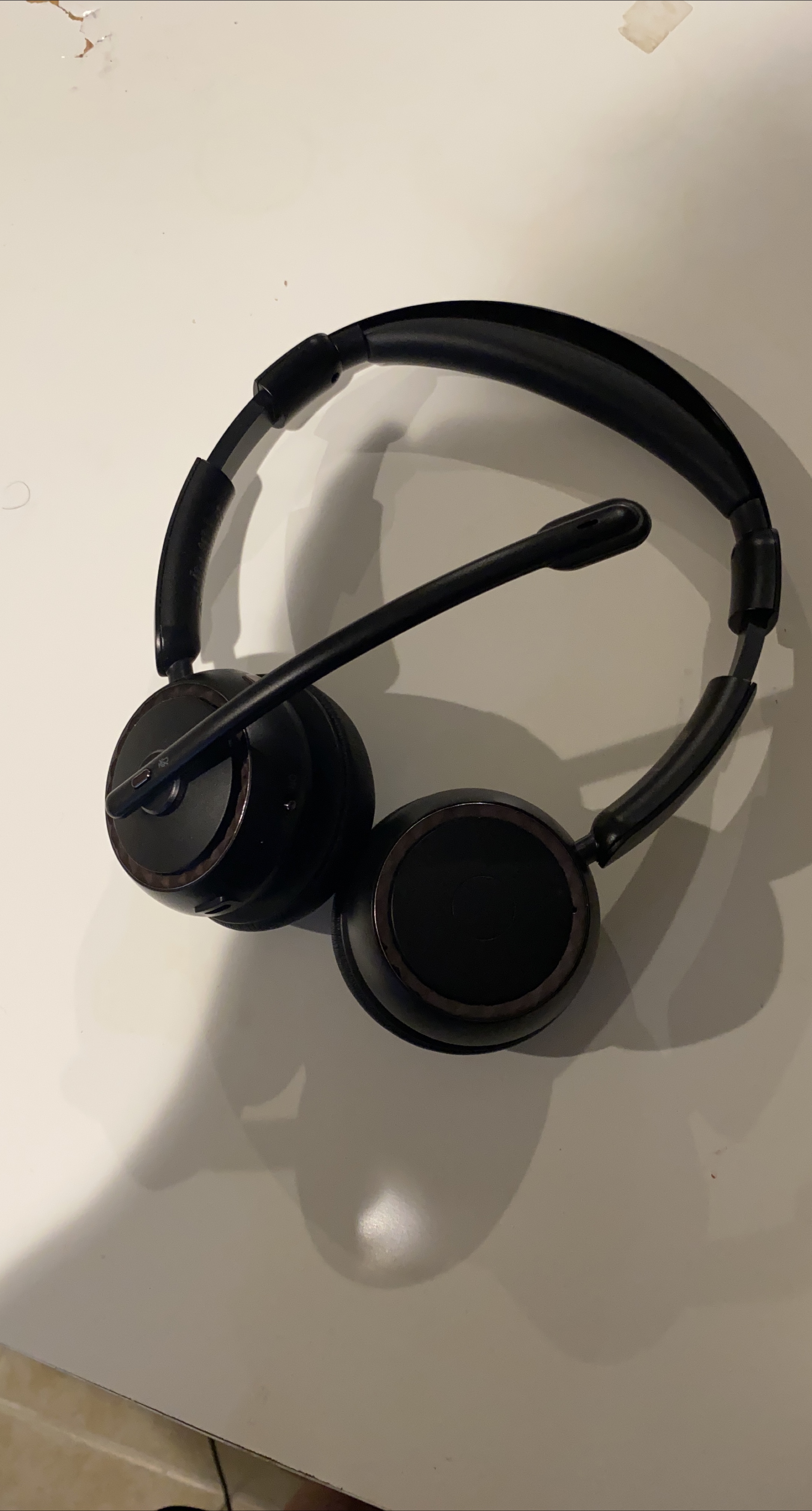 Black Wireless Headset with Microphone thumbnail
