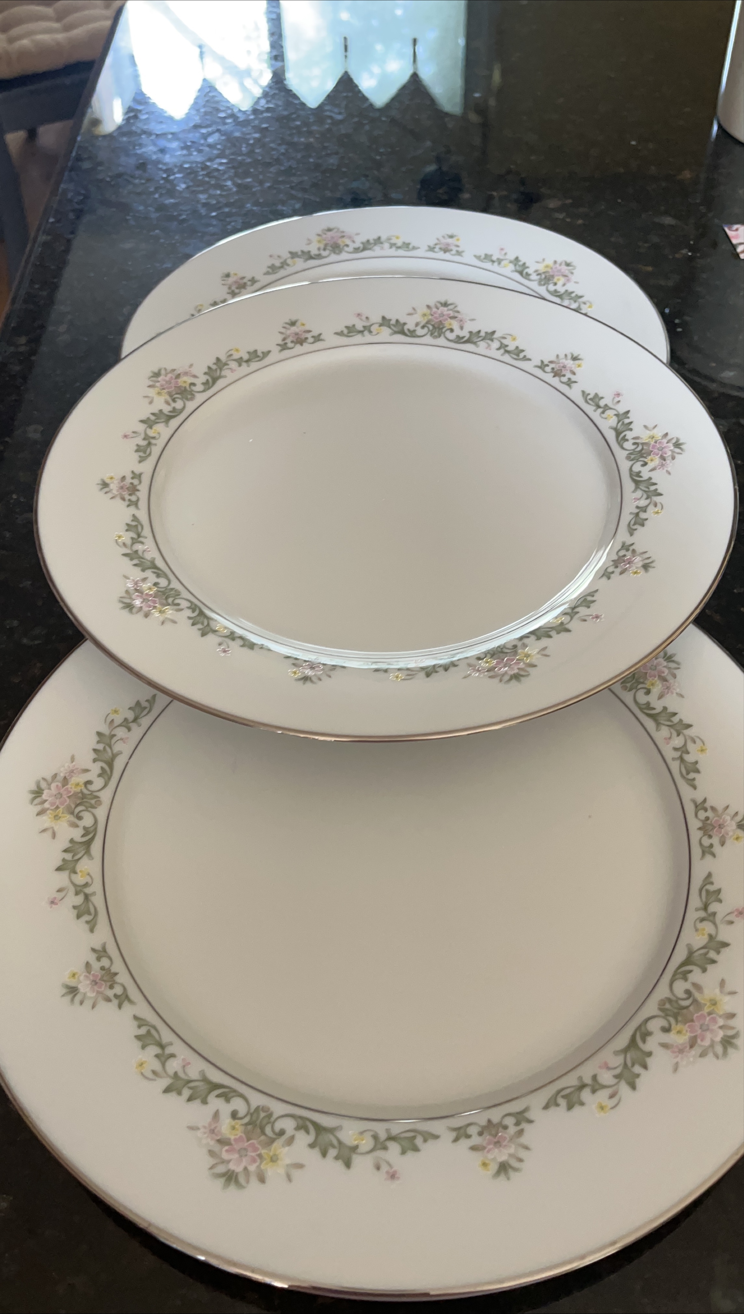 Noritake Early Spring Japan 2557 Plates thumbnail