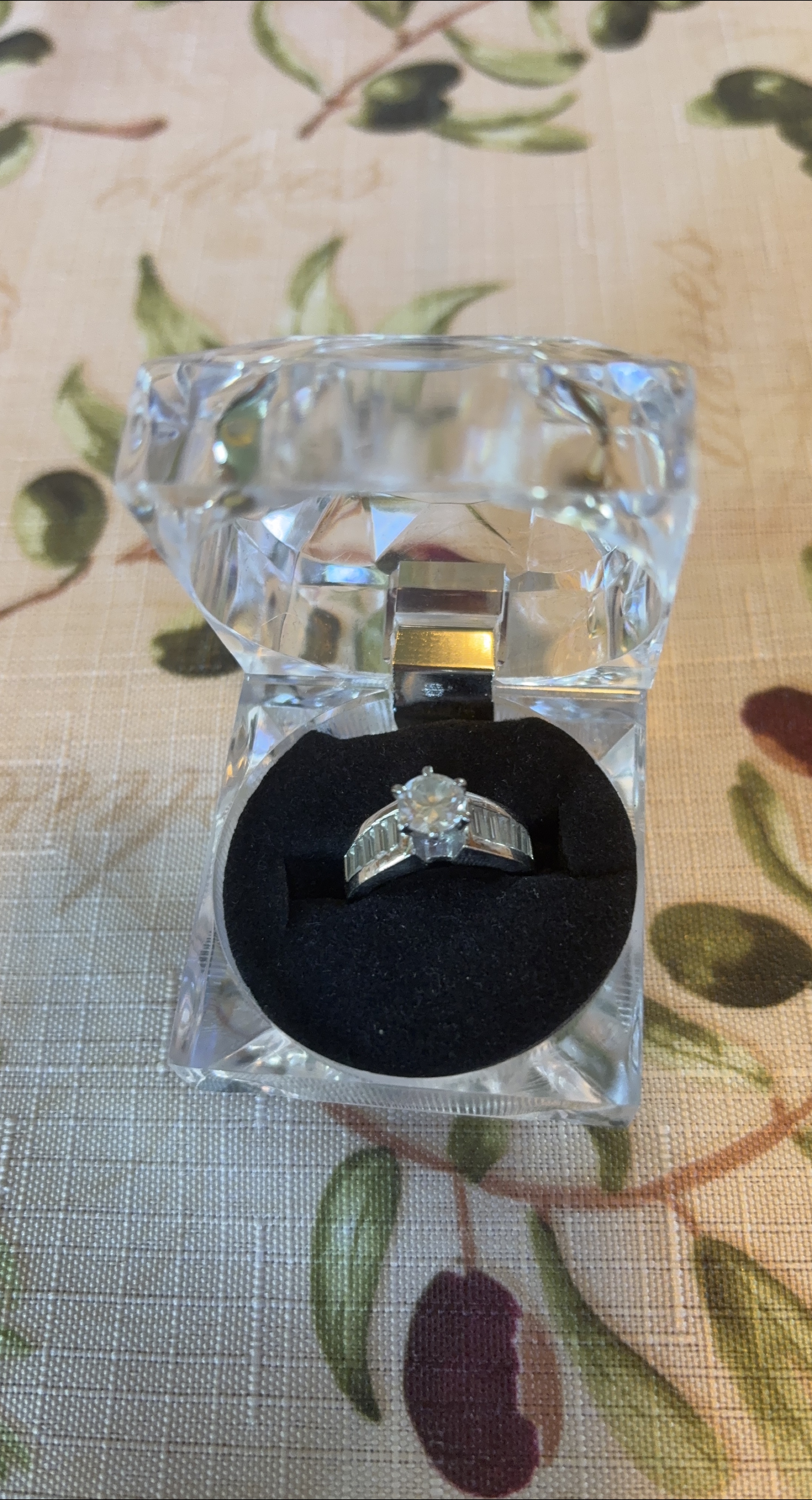 Cubic Zirconia Diamond Ring