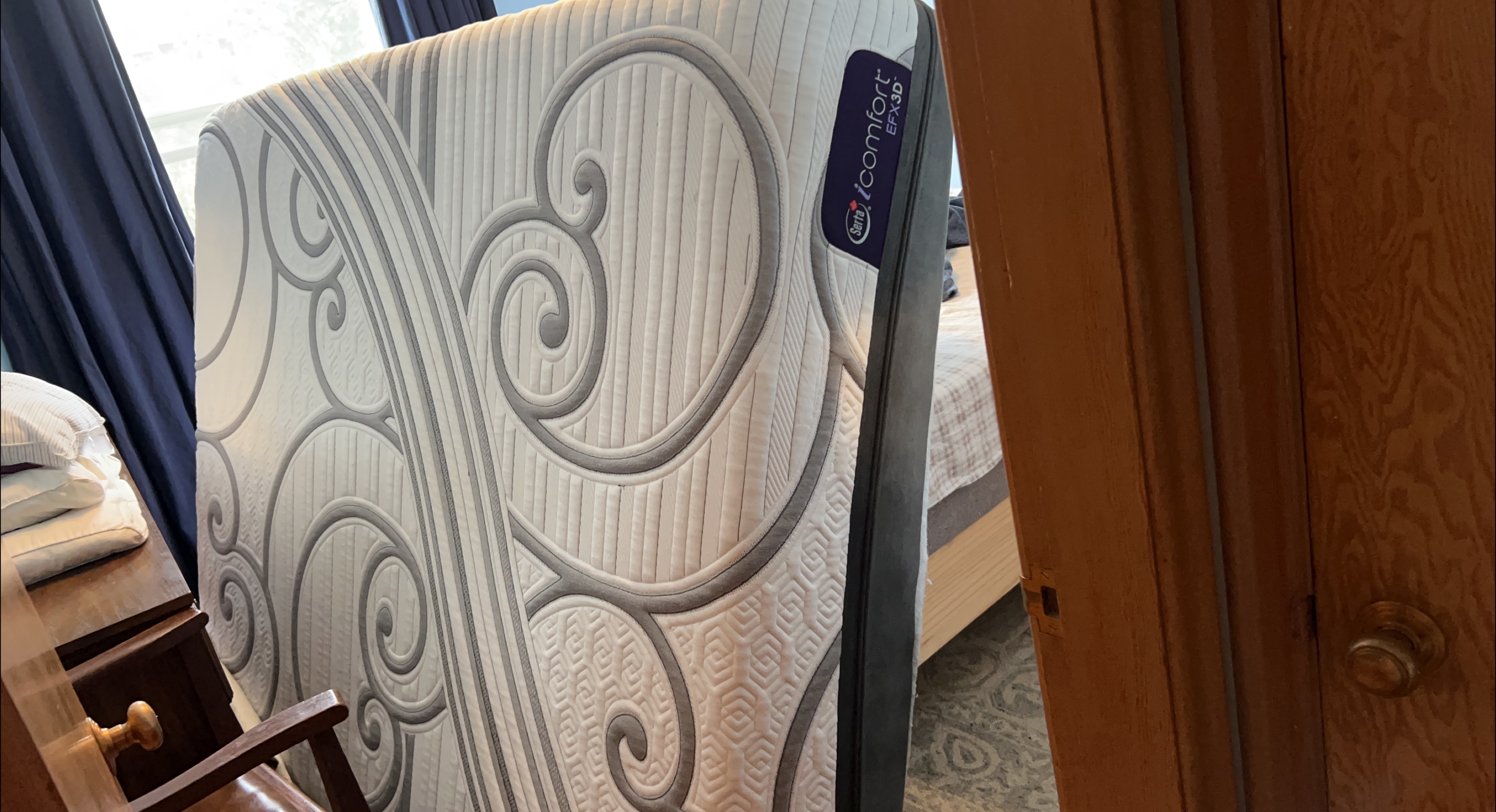 Queen sized Serta iComfort EFX3D Mattress thumbnail