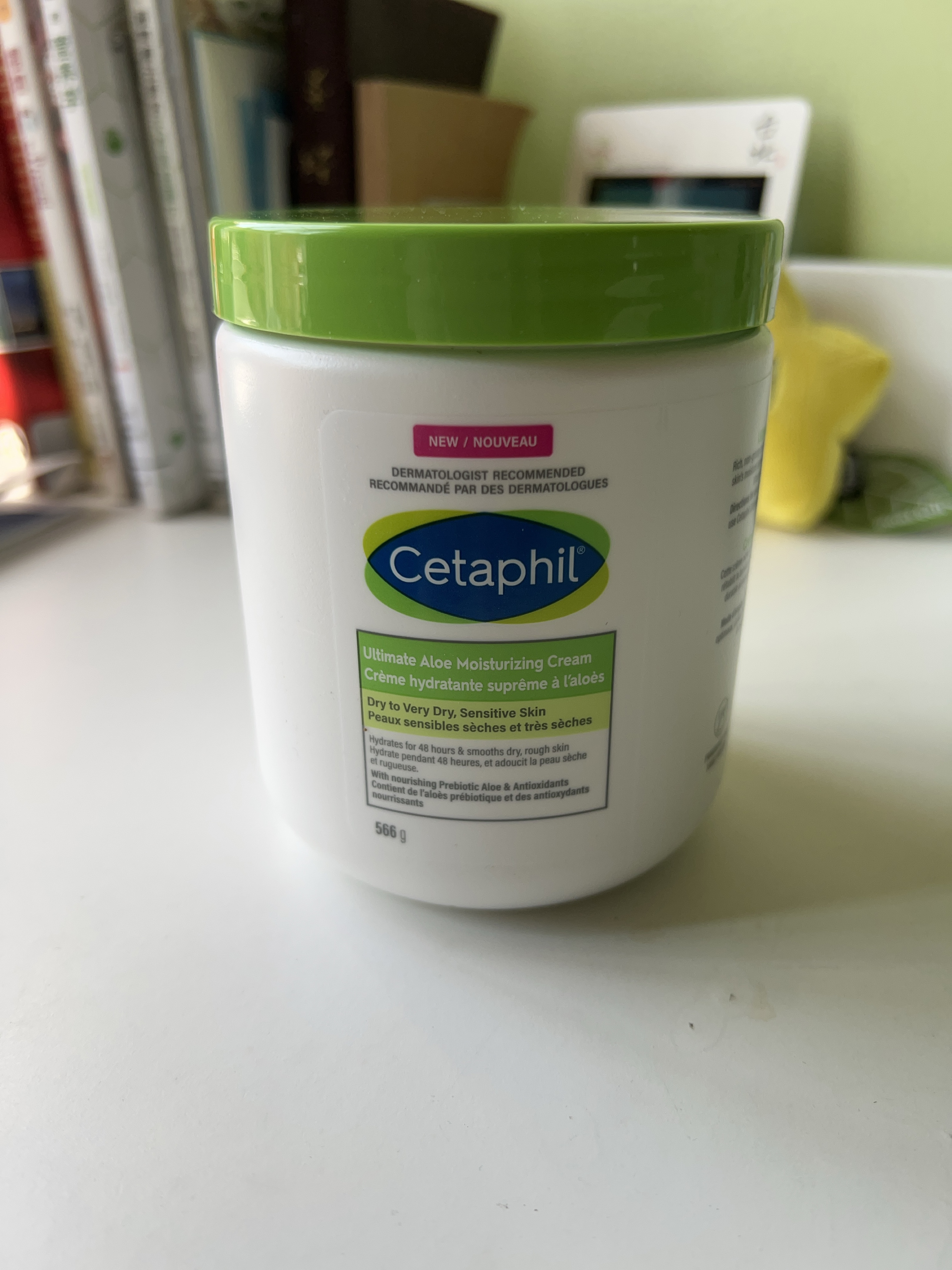Cetaphil Ultimate Aloe Moisturizing Cream 566g thumbnail