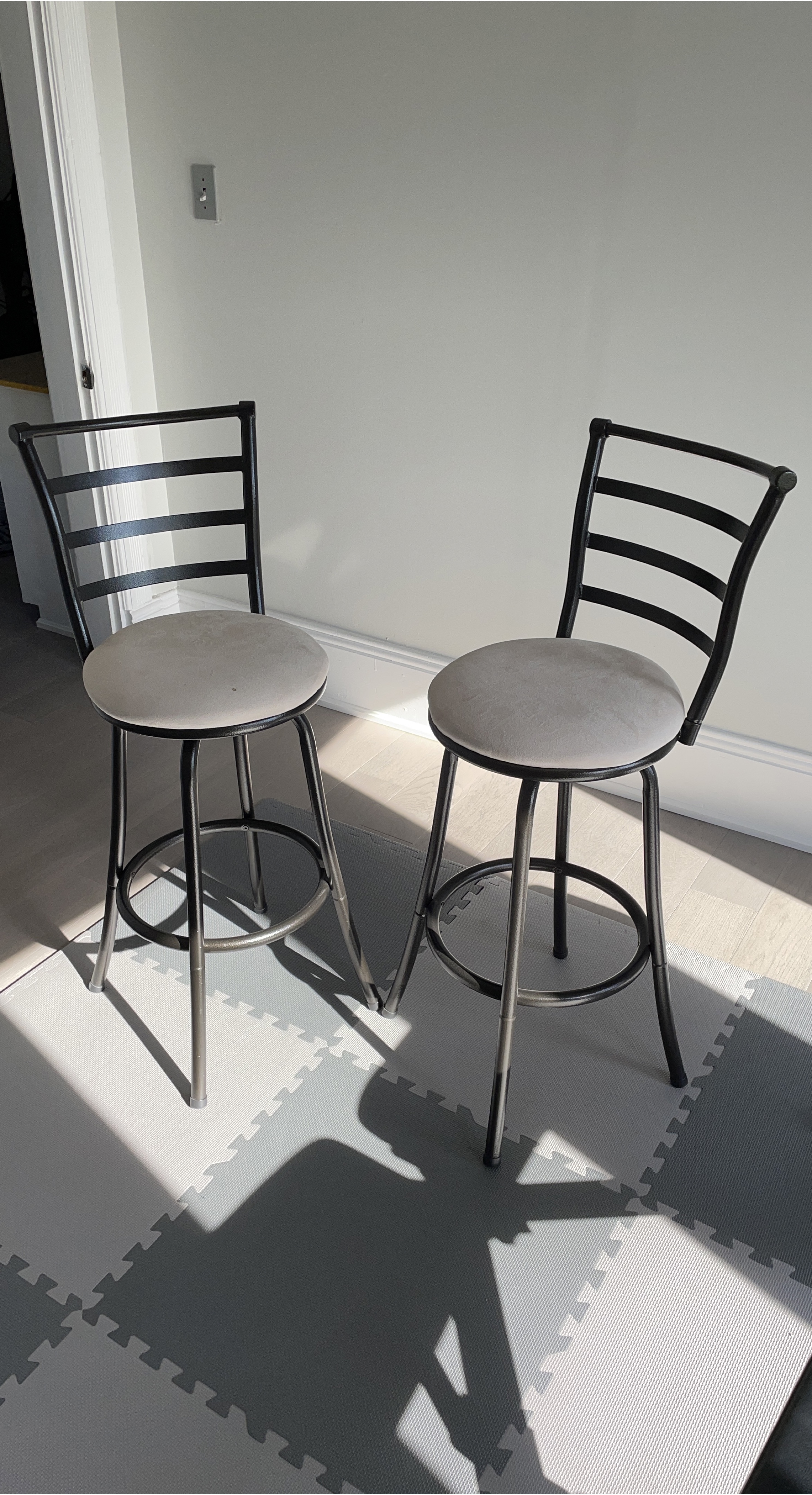 Set of 2 Bar Stools thumbnail