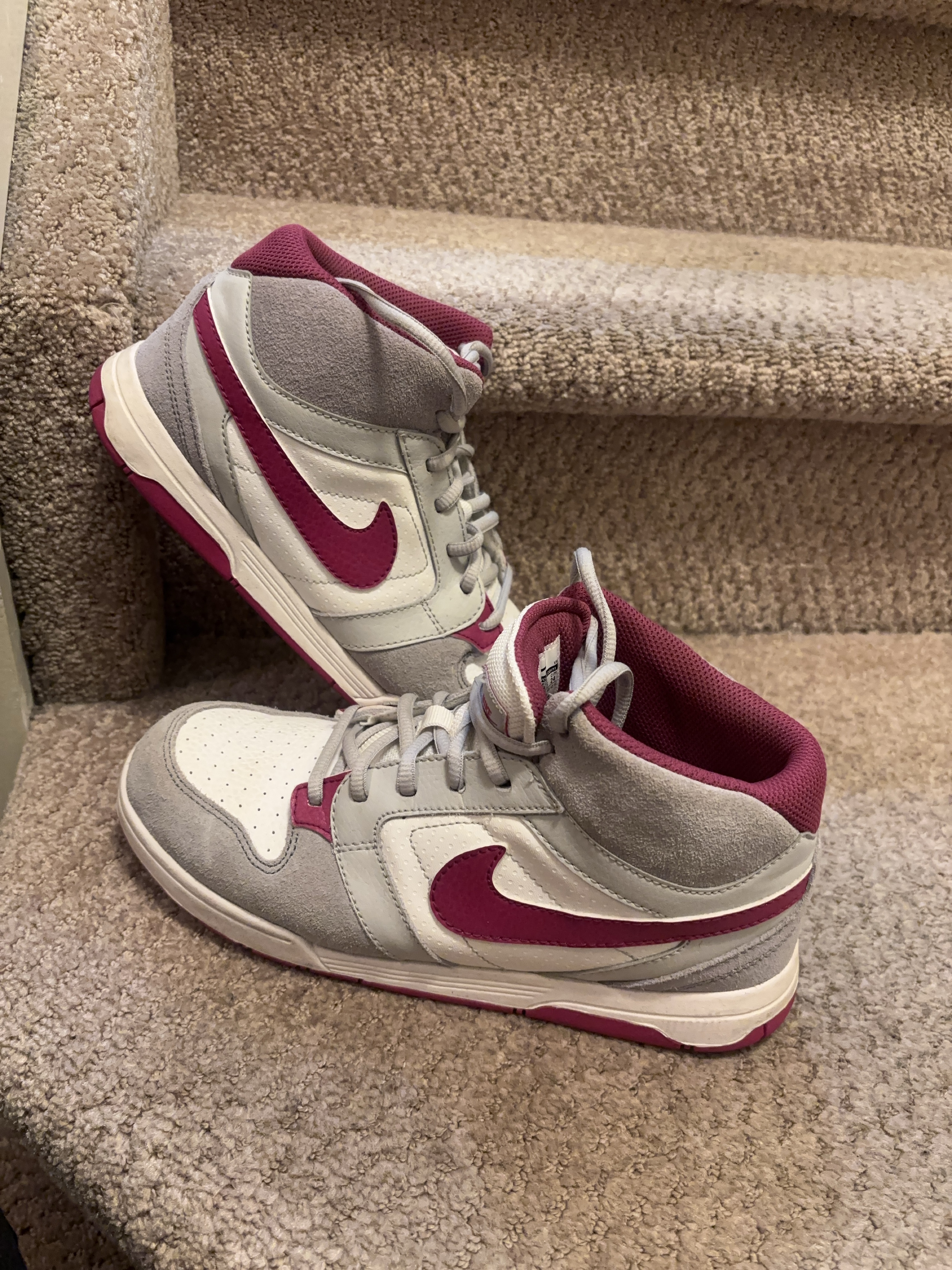 Nike High Top Sneakers - Size 6Y thumbnail