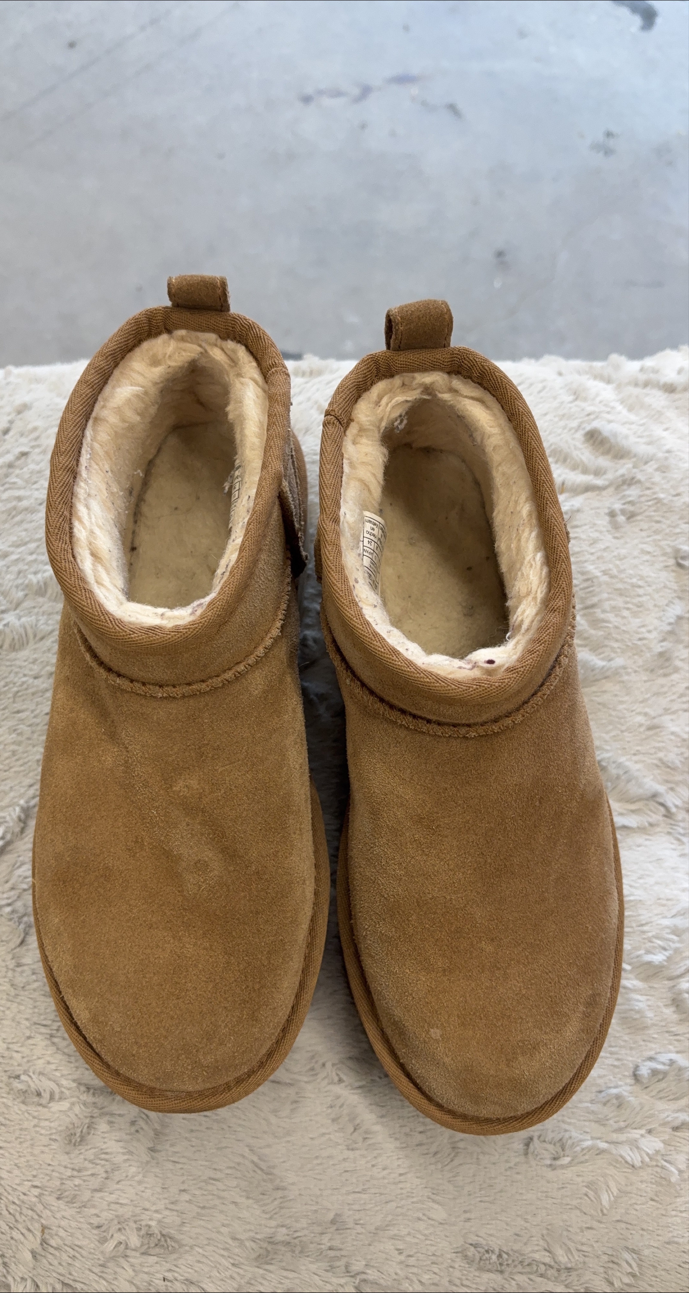 UGG Chestnut Platform boots - Size 7 thumbnail