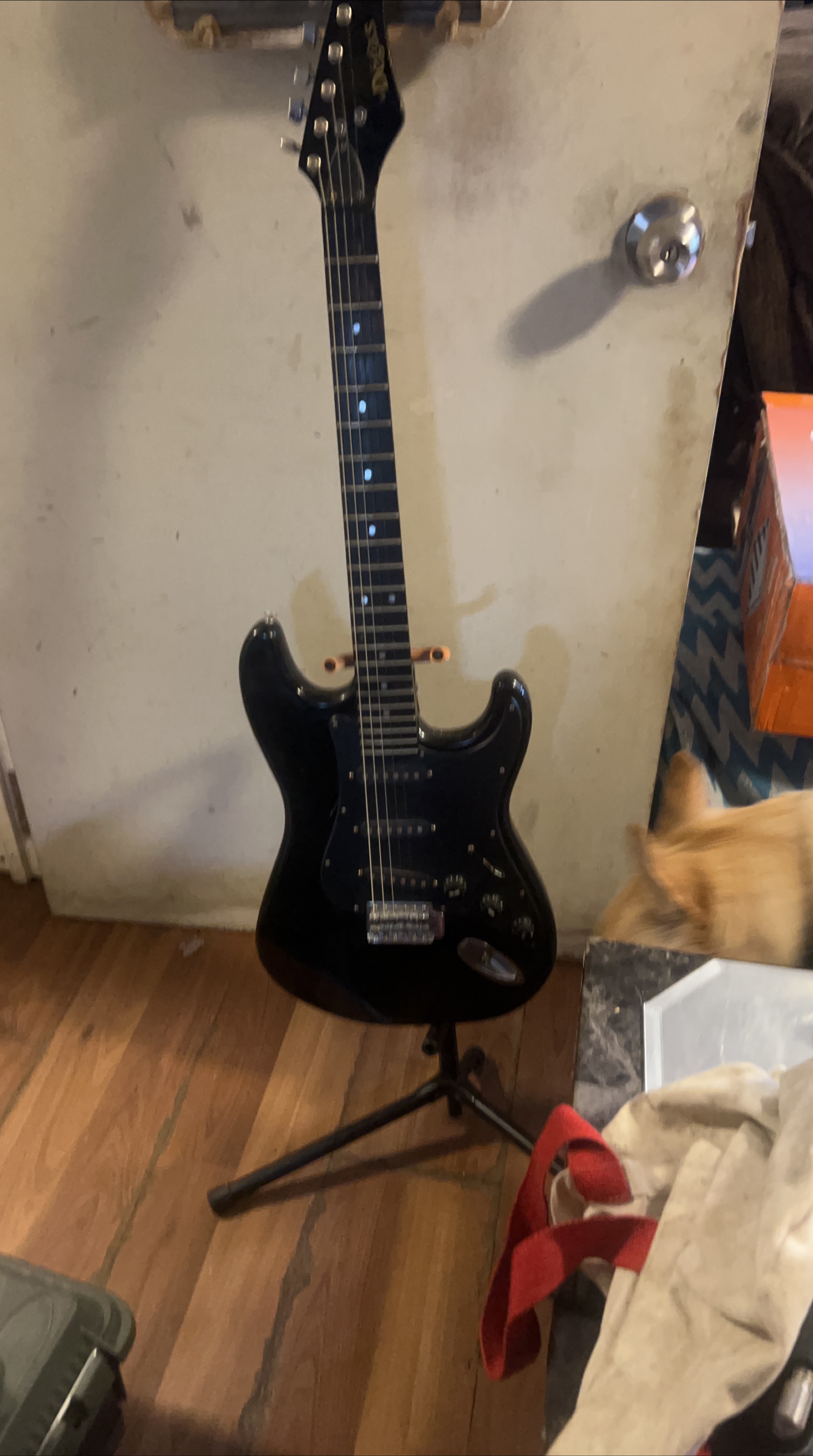 Segova Black Electric Guitar thumbnail