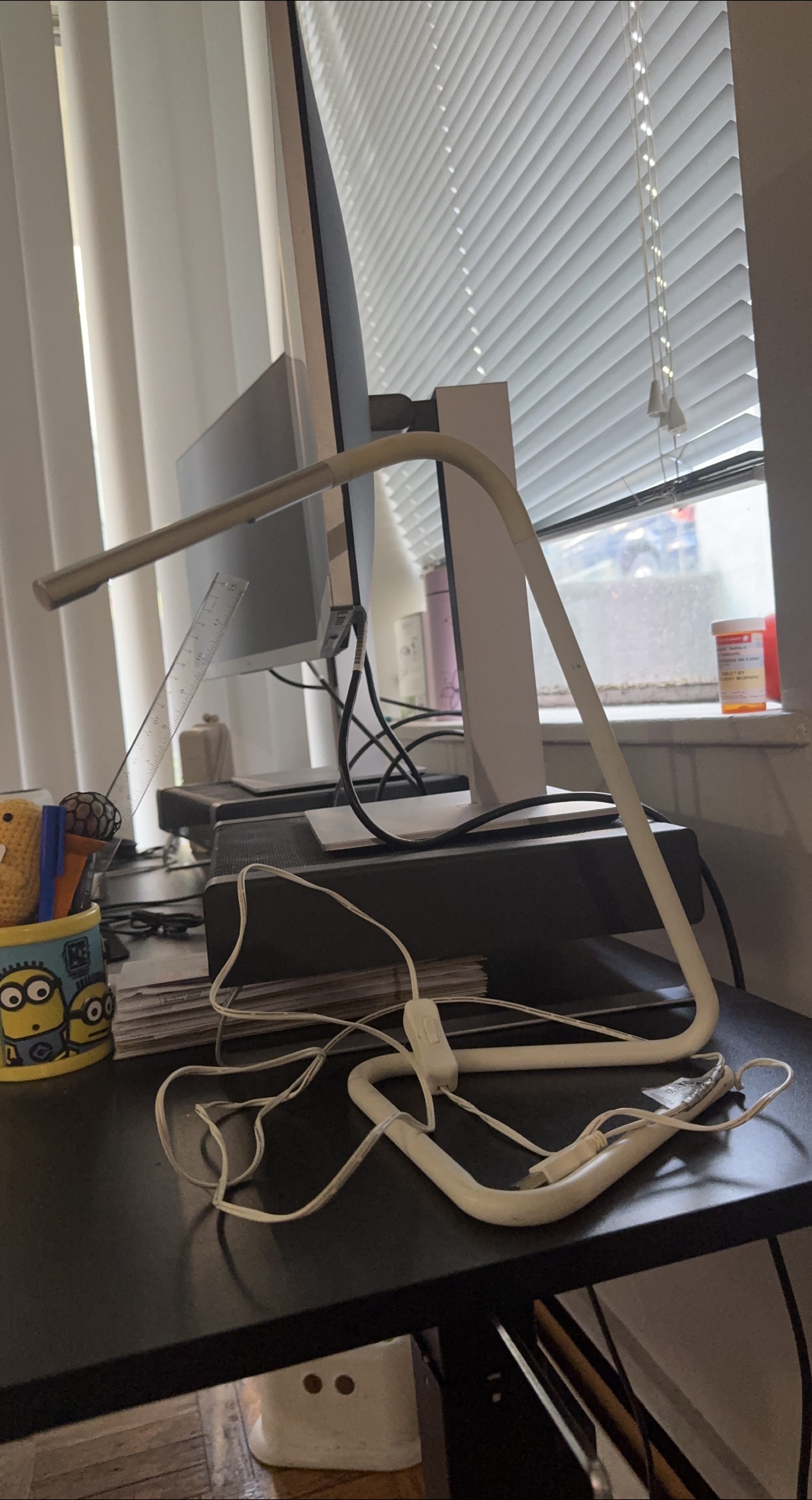 Modern White LED Desk Lamp thumbnail