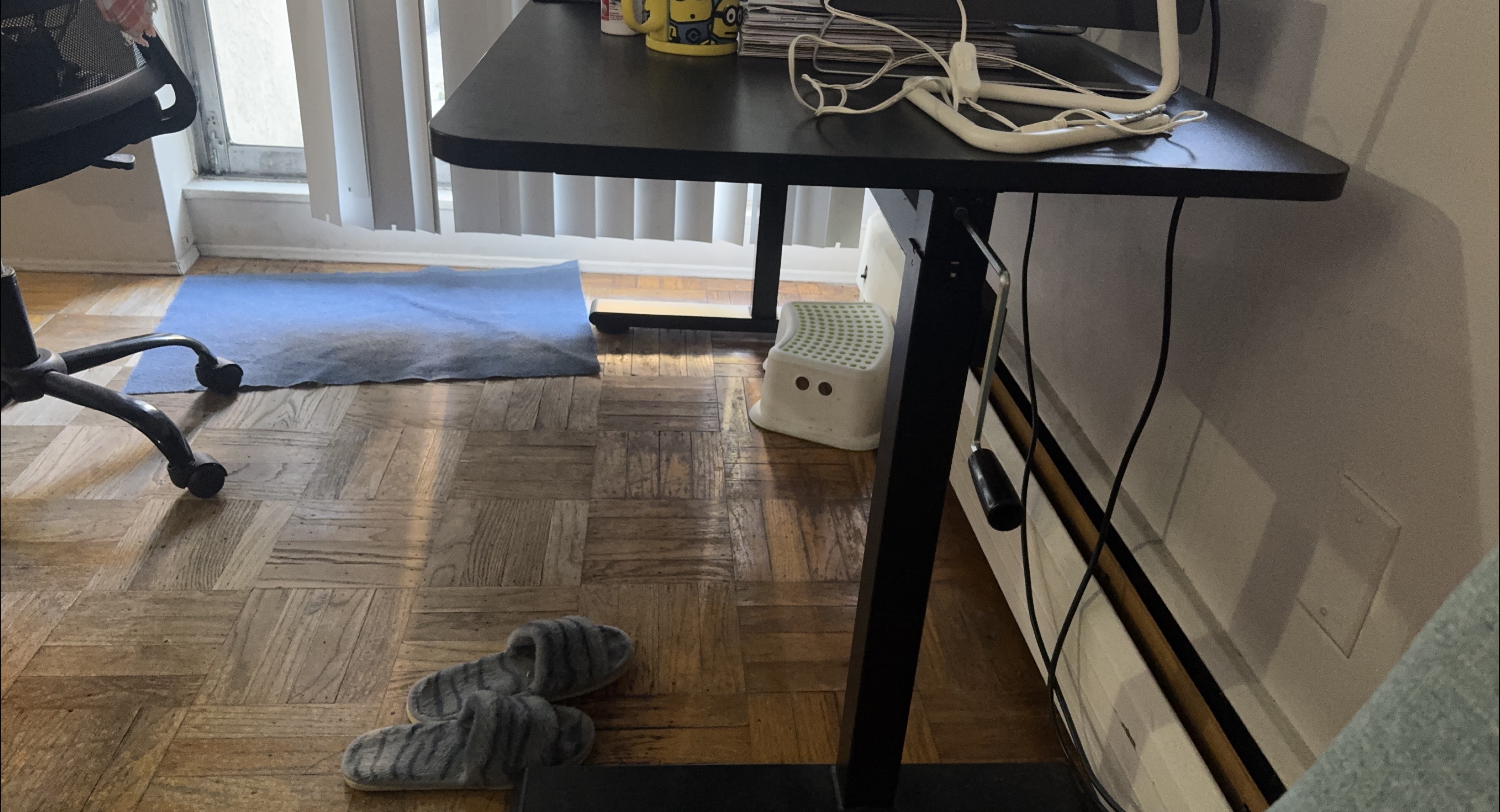 Black Standing Desk thumbnail