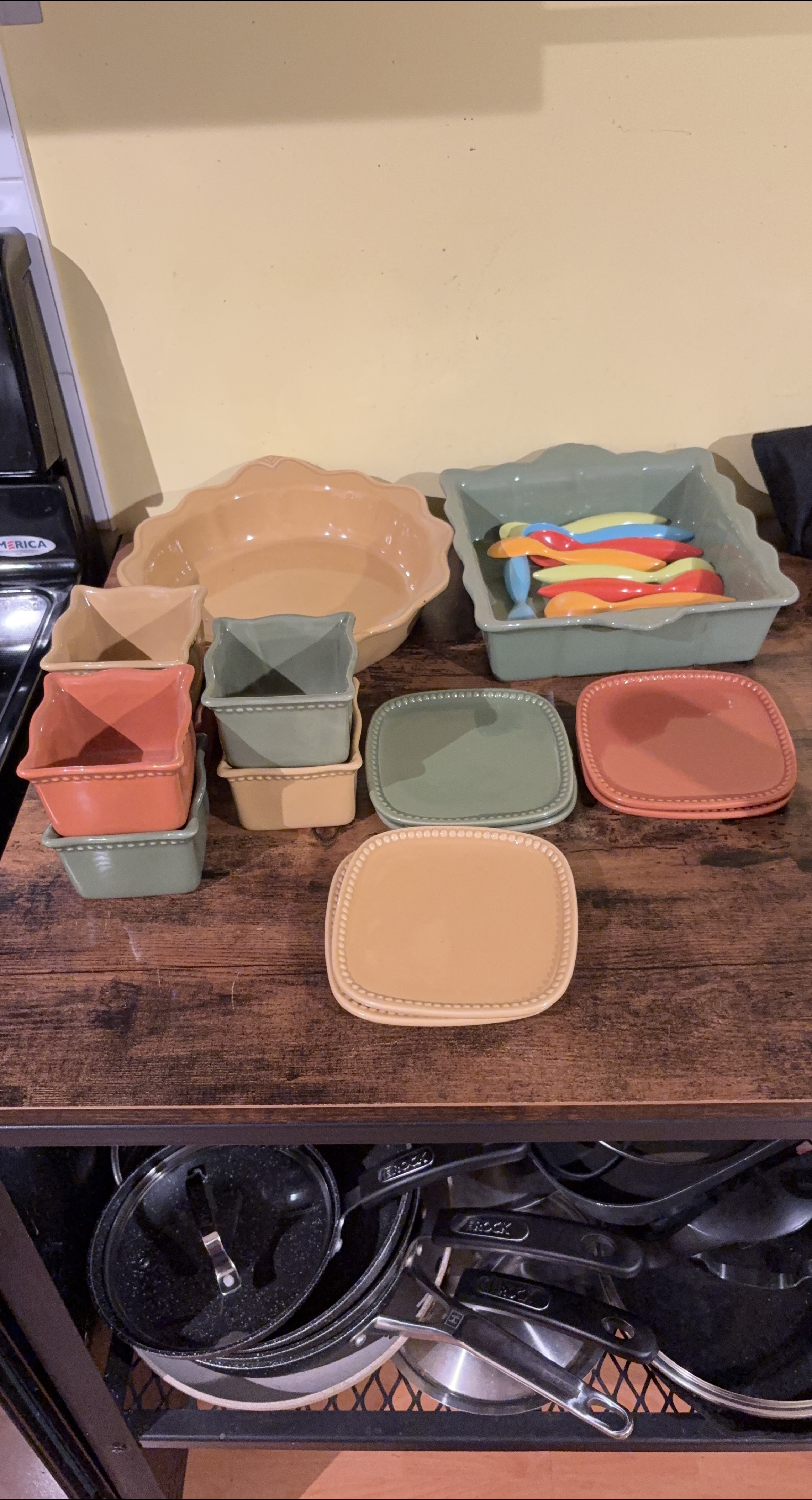 Pavillion Princess House Exclusive Dish Set thumbnail
