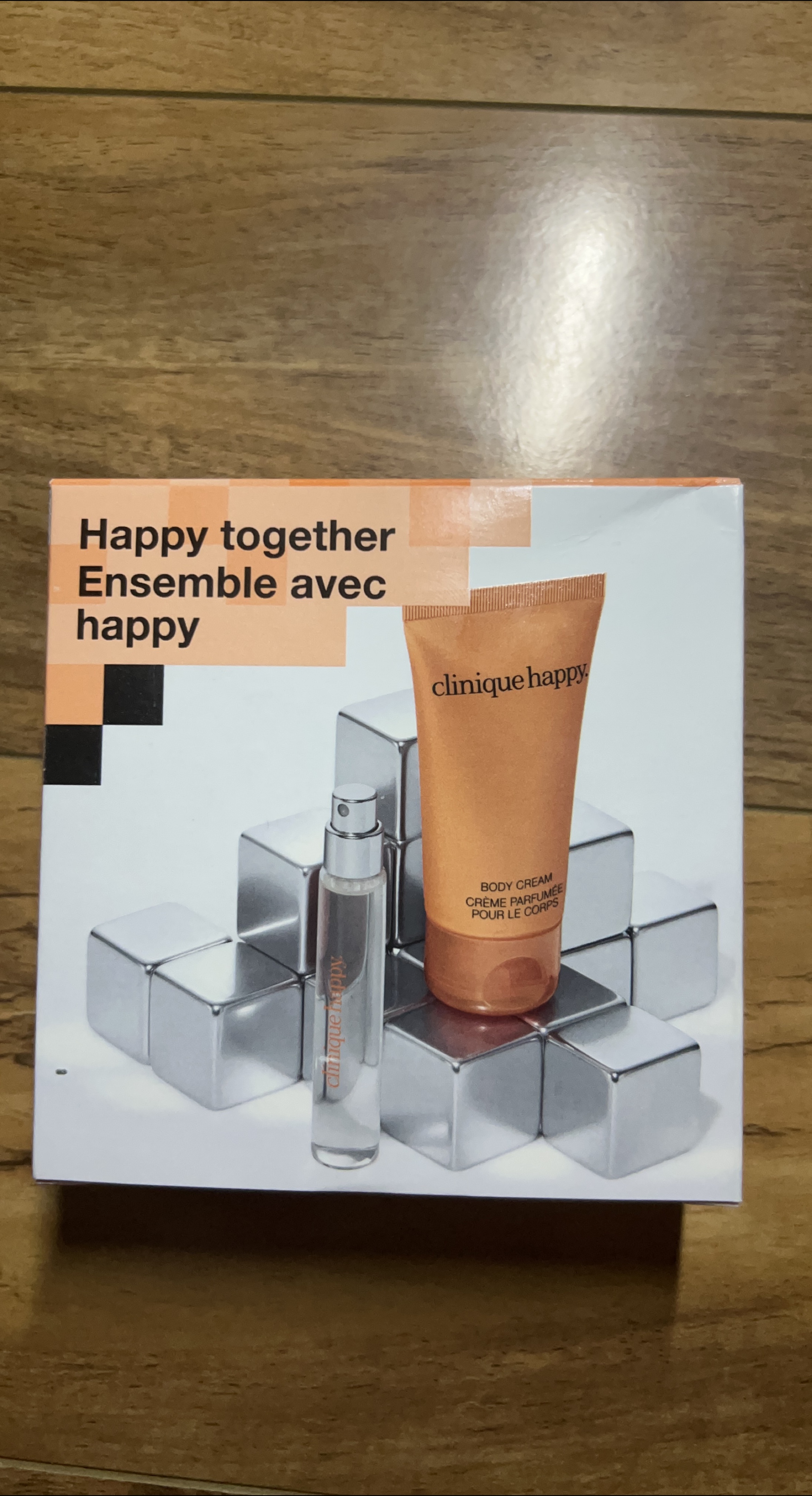 Clinique Happy Together Set - Perfume & Body Cream thumbnail