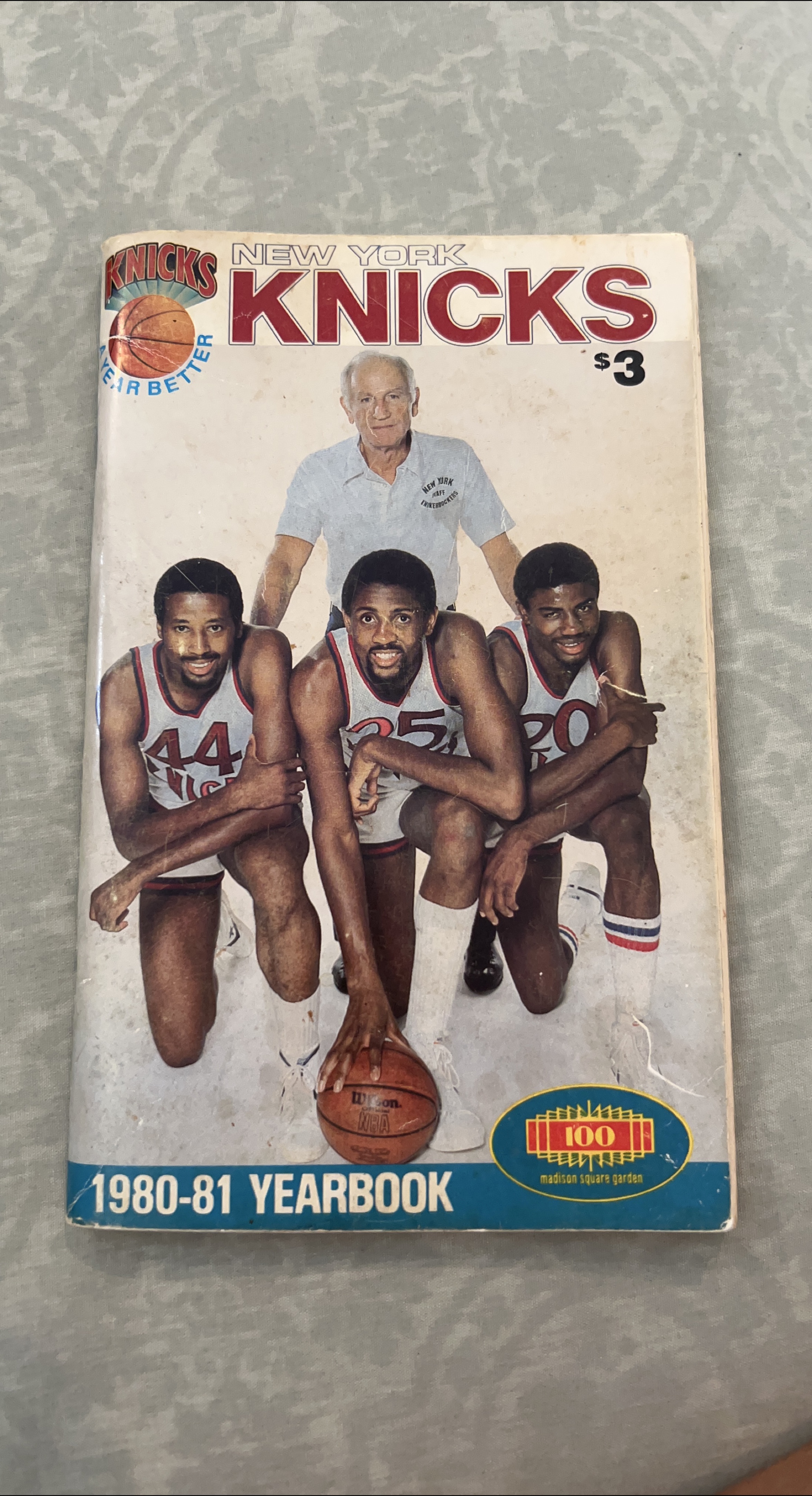 New York Knicks 1980-81 Yearbook thumbnail