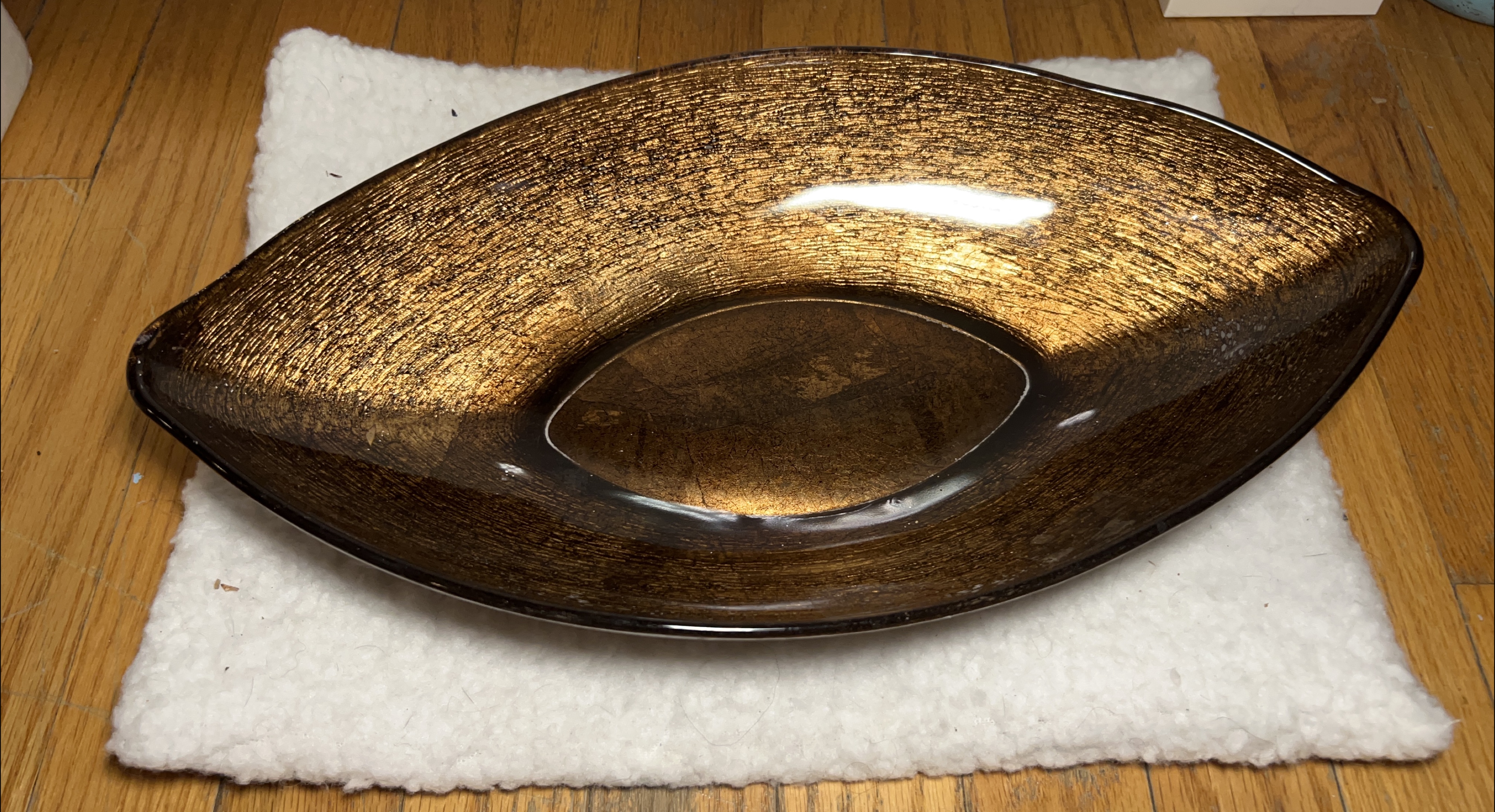 Decorative Brown Glass Leaf Bowl thumbnail