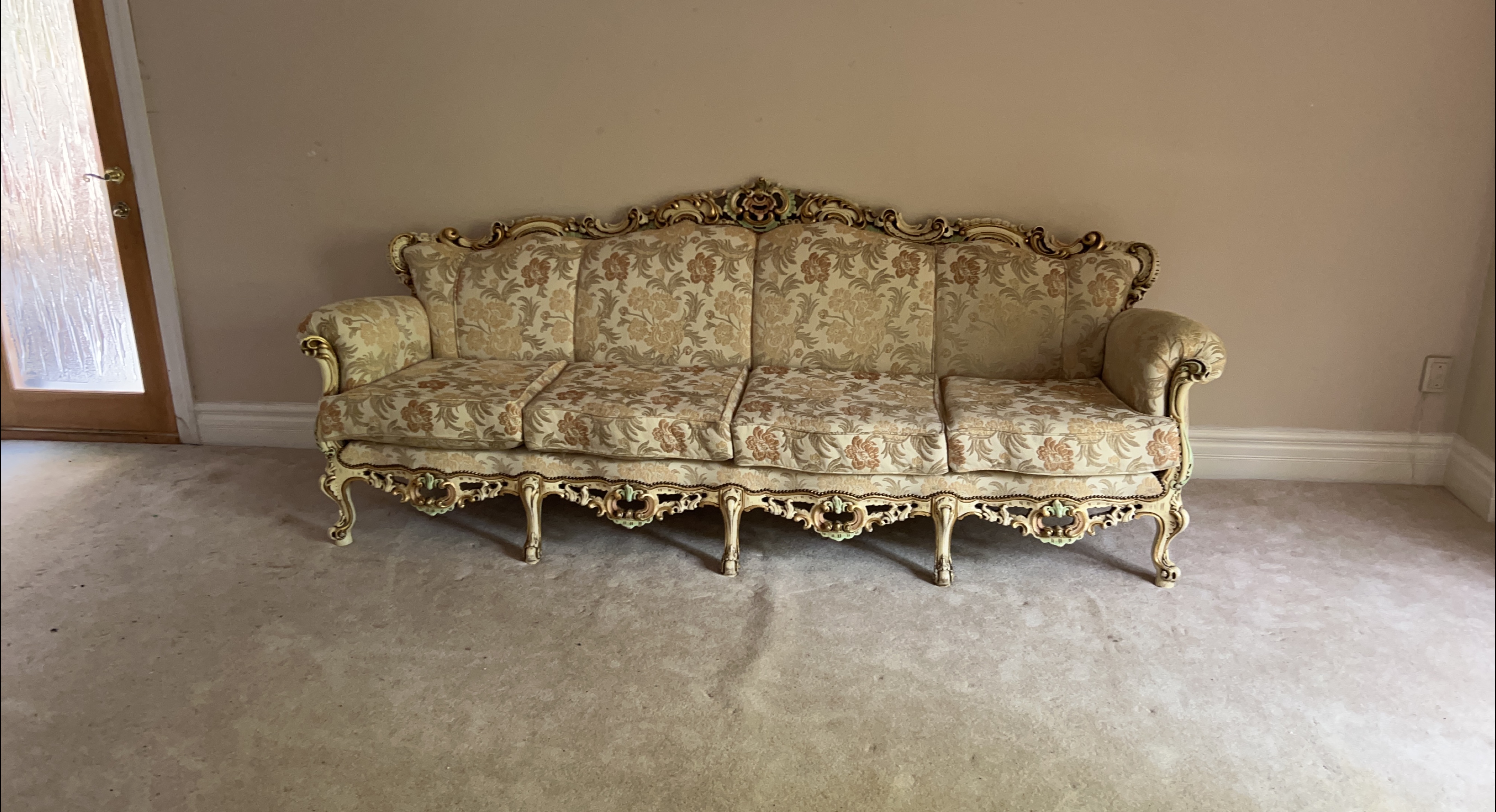 Vintage Floral Patterned Sofa thumbnail