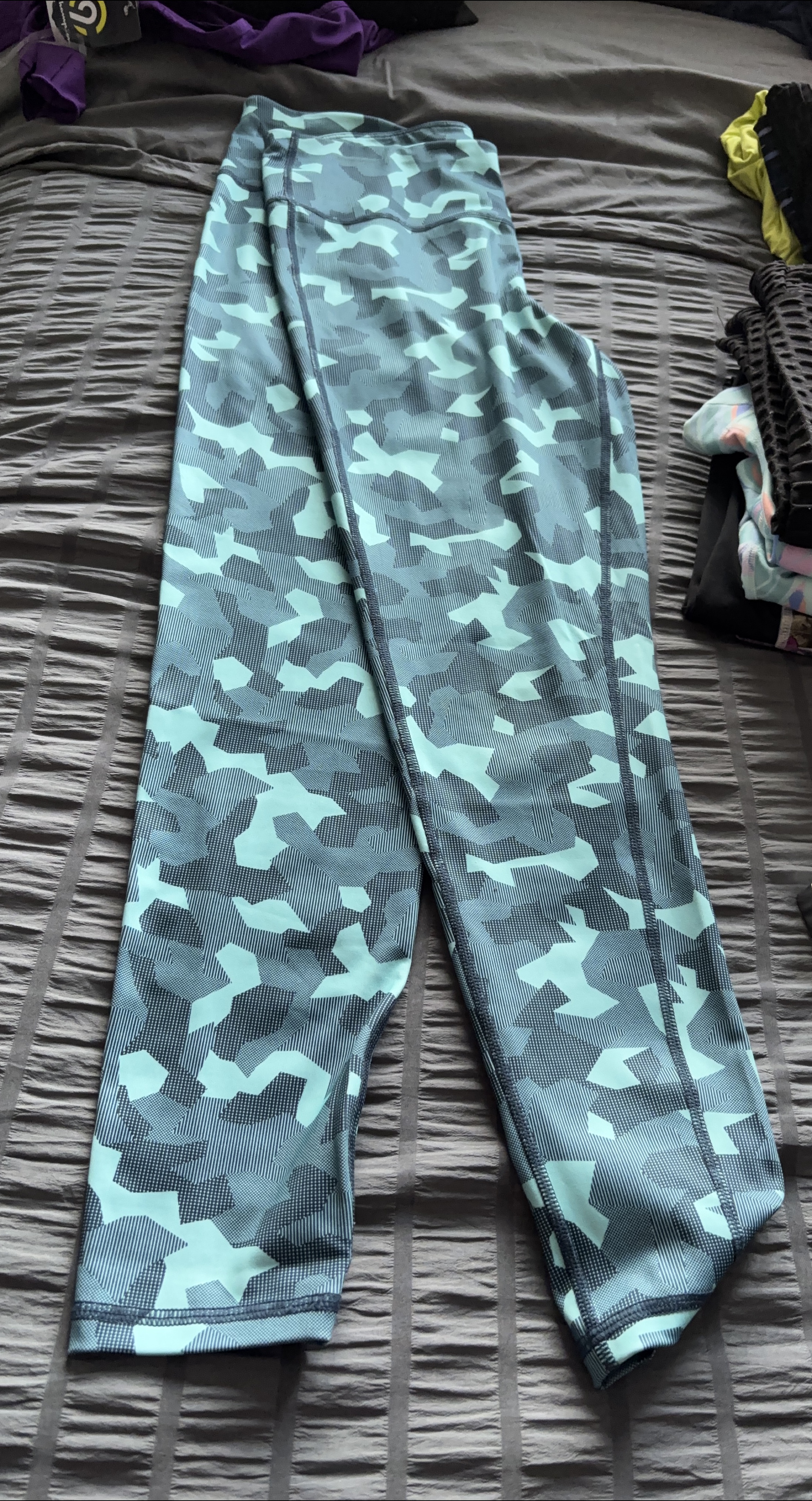 Dri-More Tech Print Leggings thumbnail