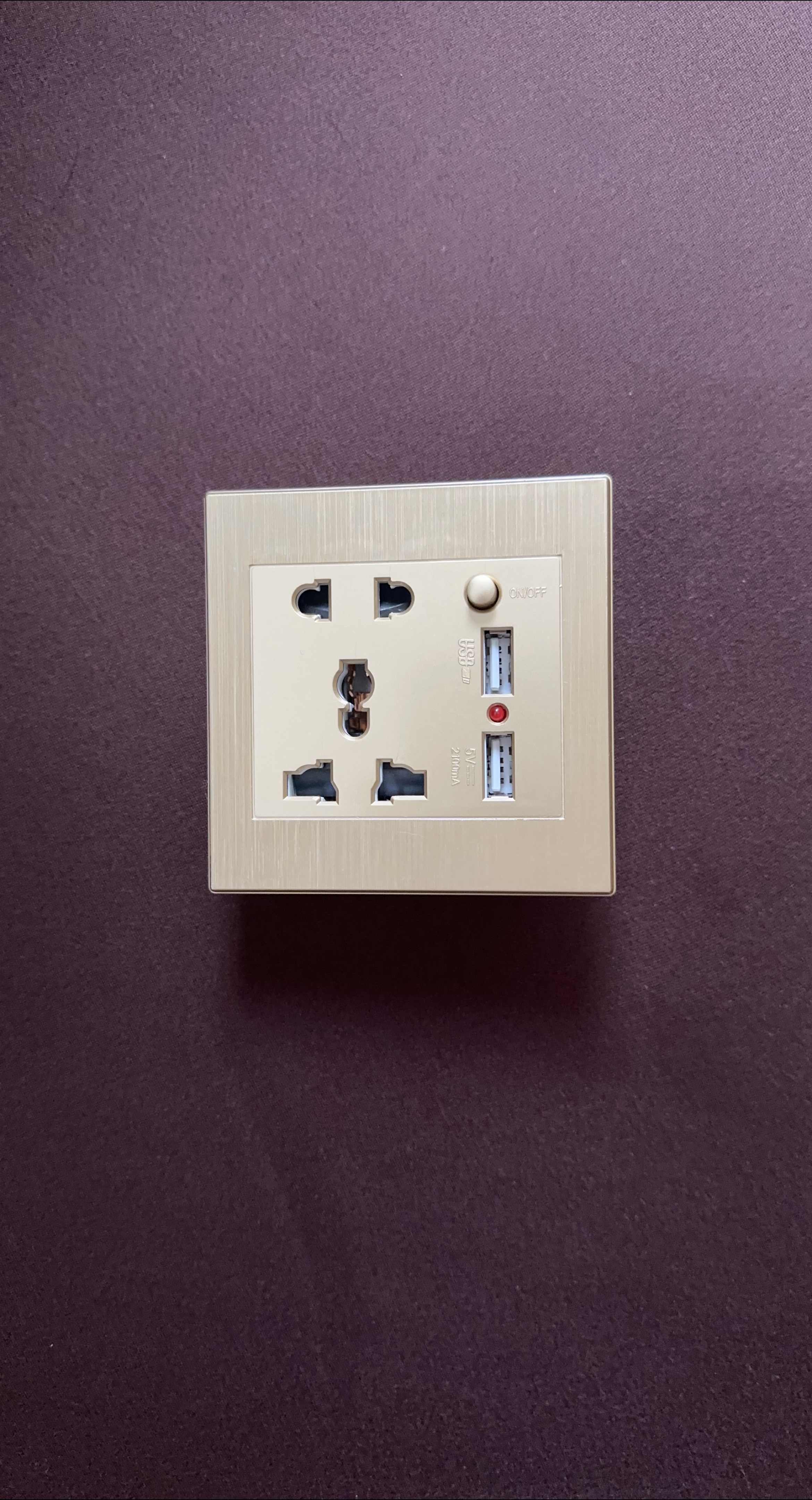 Wall Outlet with Dual USB Ports