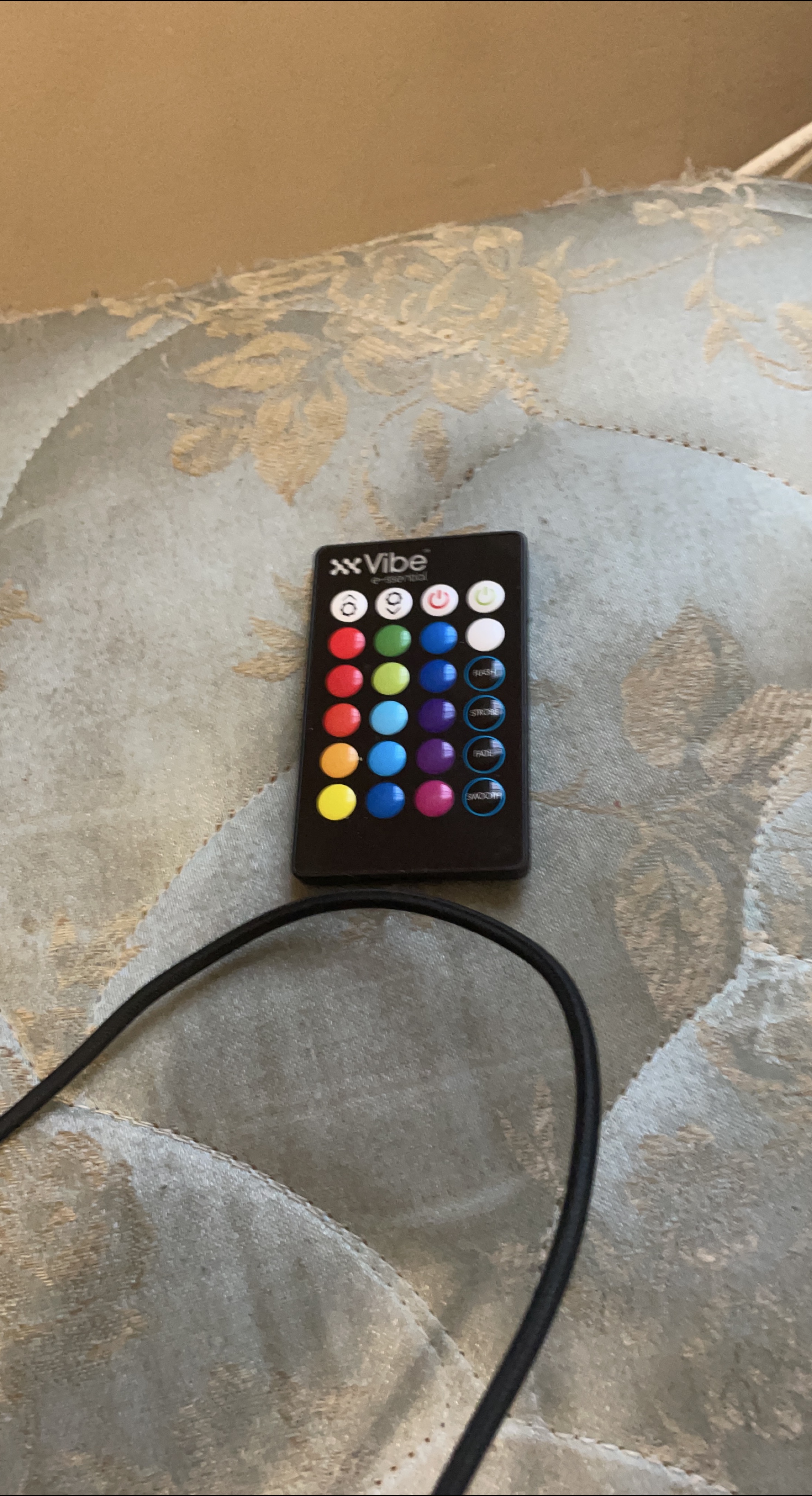 Vibe Essential LED Remote thumbnail