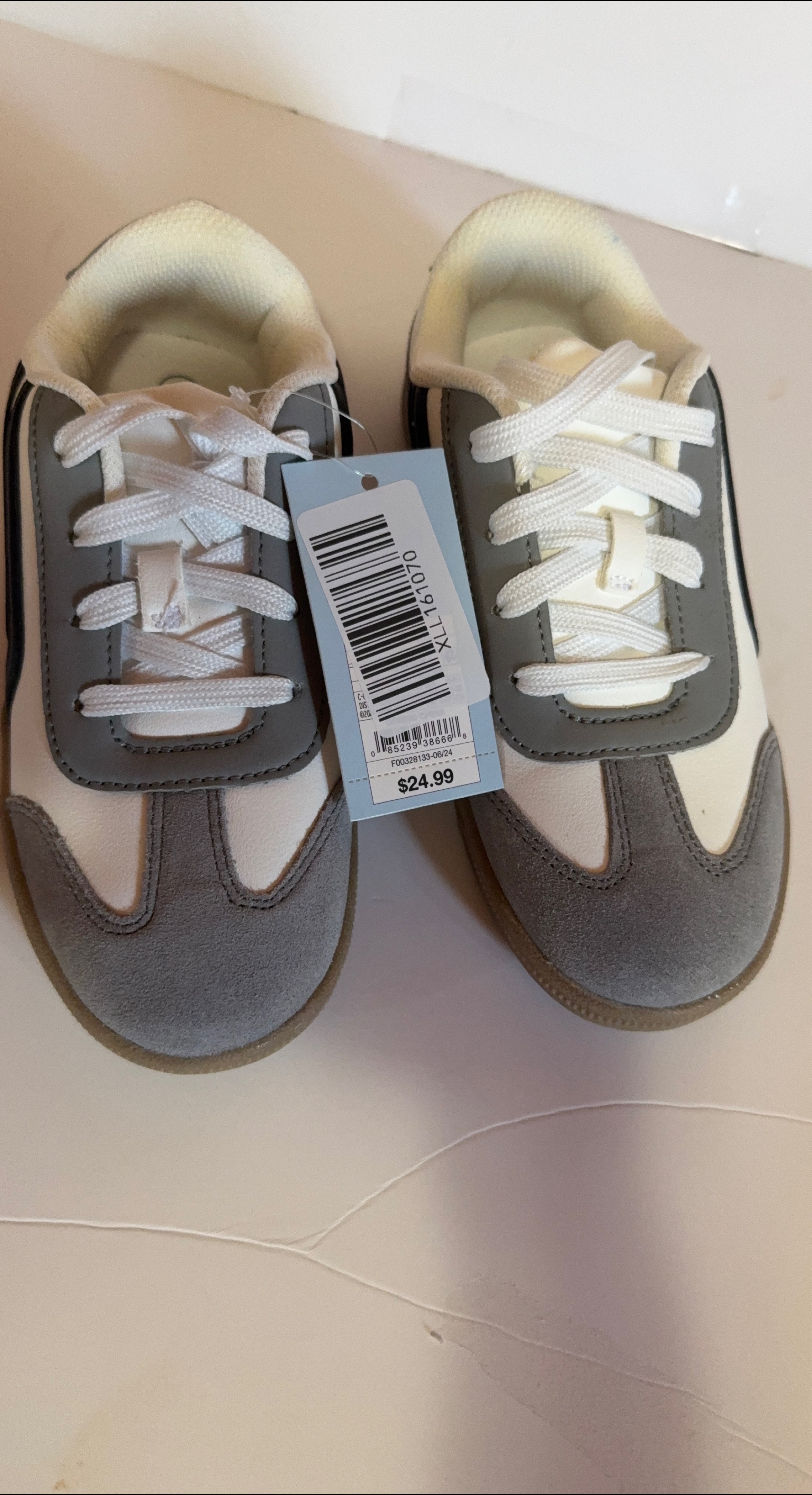Cat & Jack Toddler Sneakers - Size 6 thumbnail