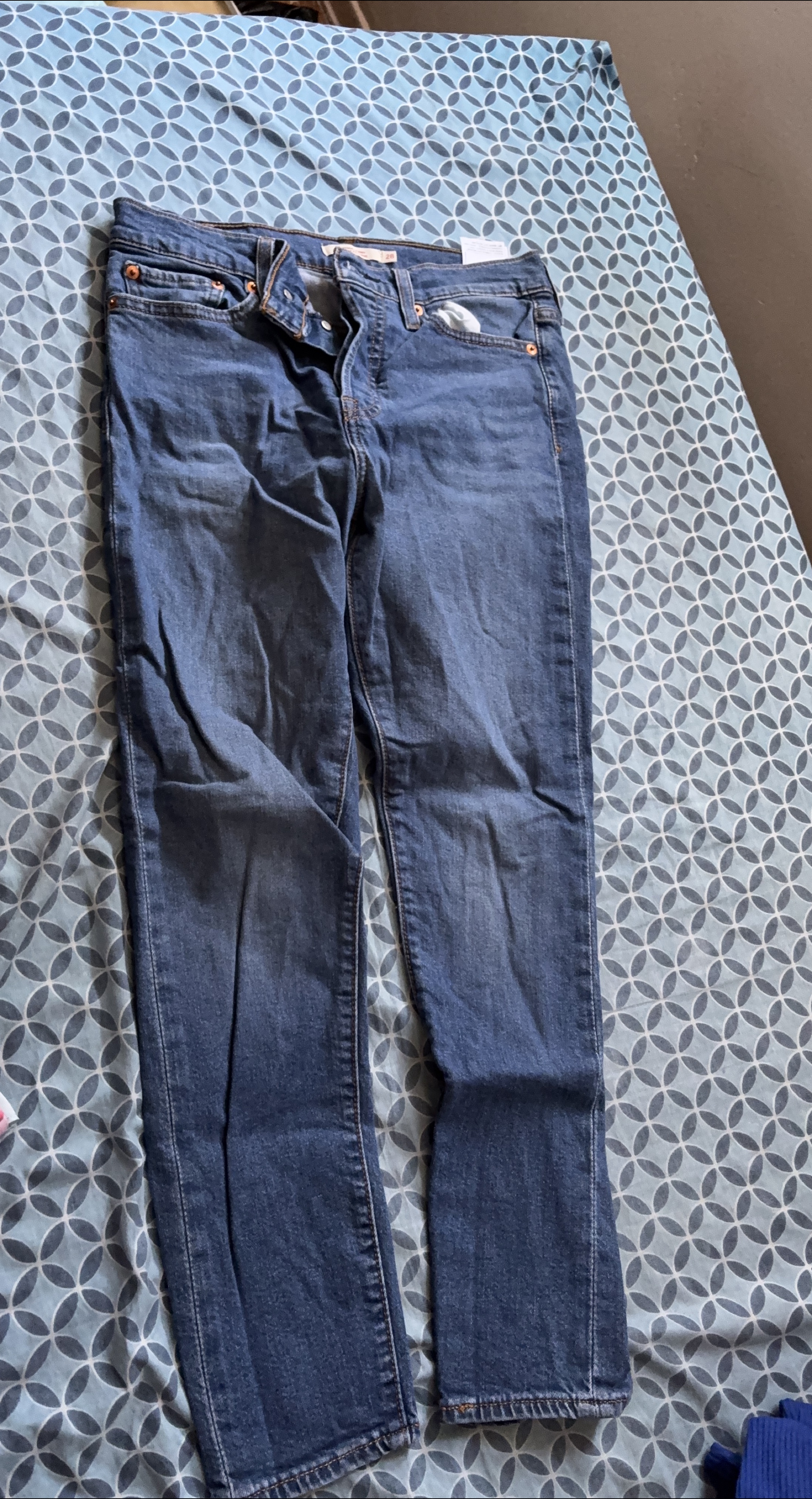 Levi's Wedgie Skinny Jeans - Size 28 thumbnail