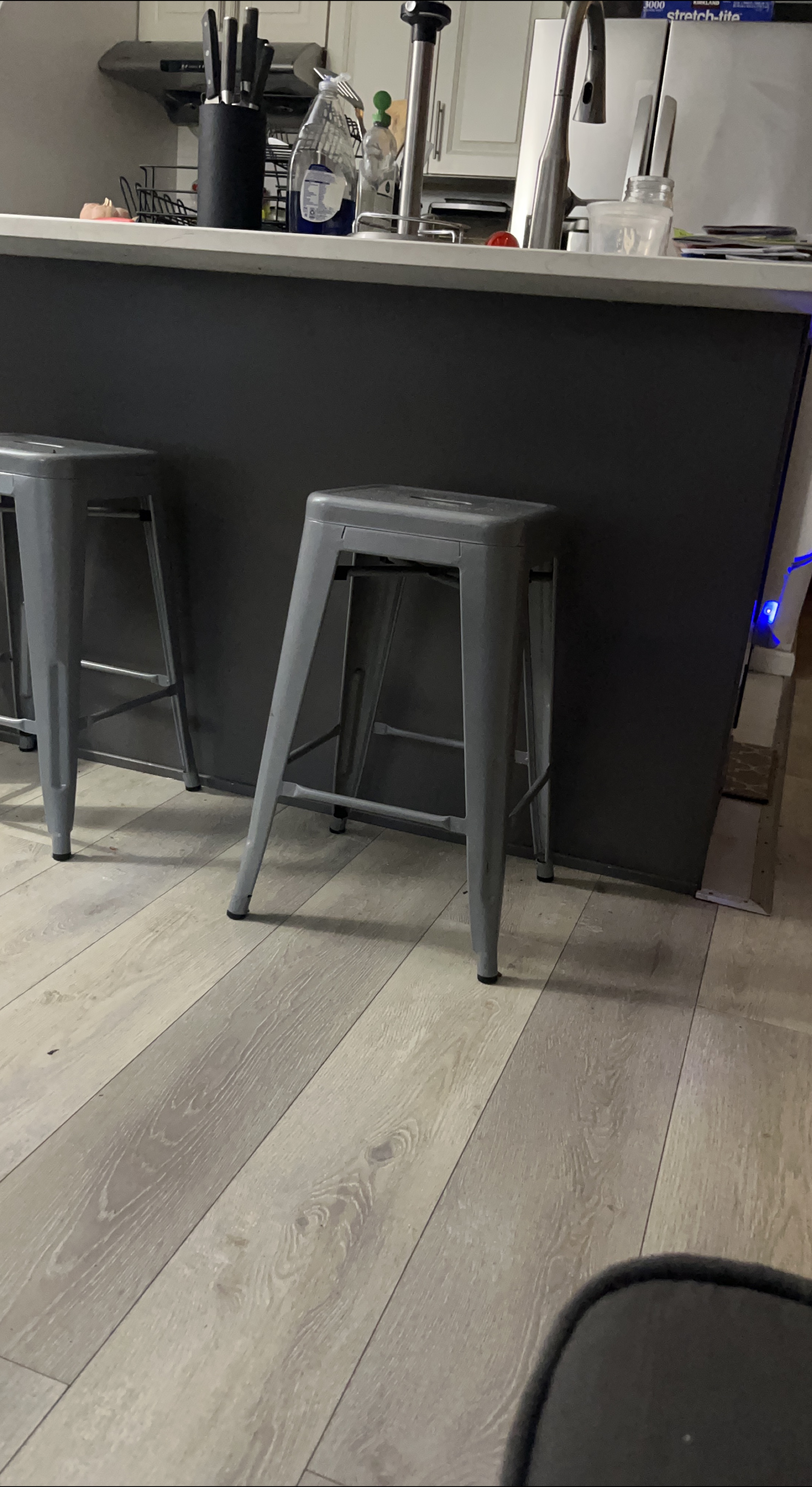 Set of 4 Metal Bar Stools thumbnail