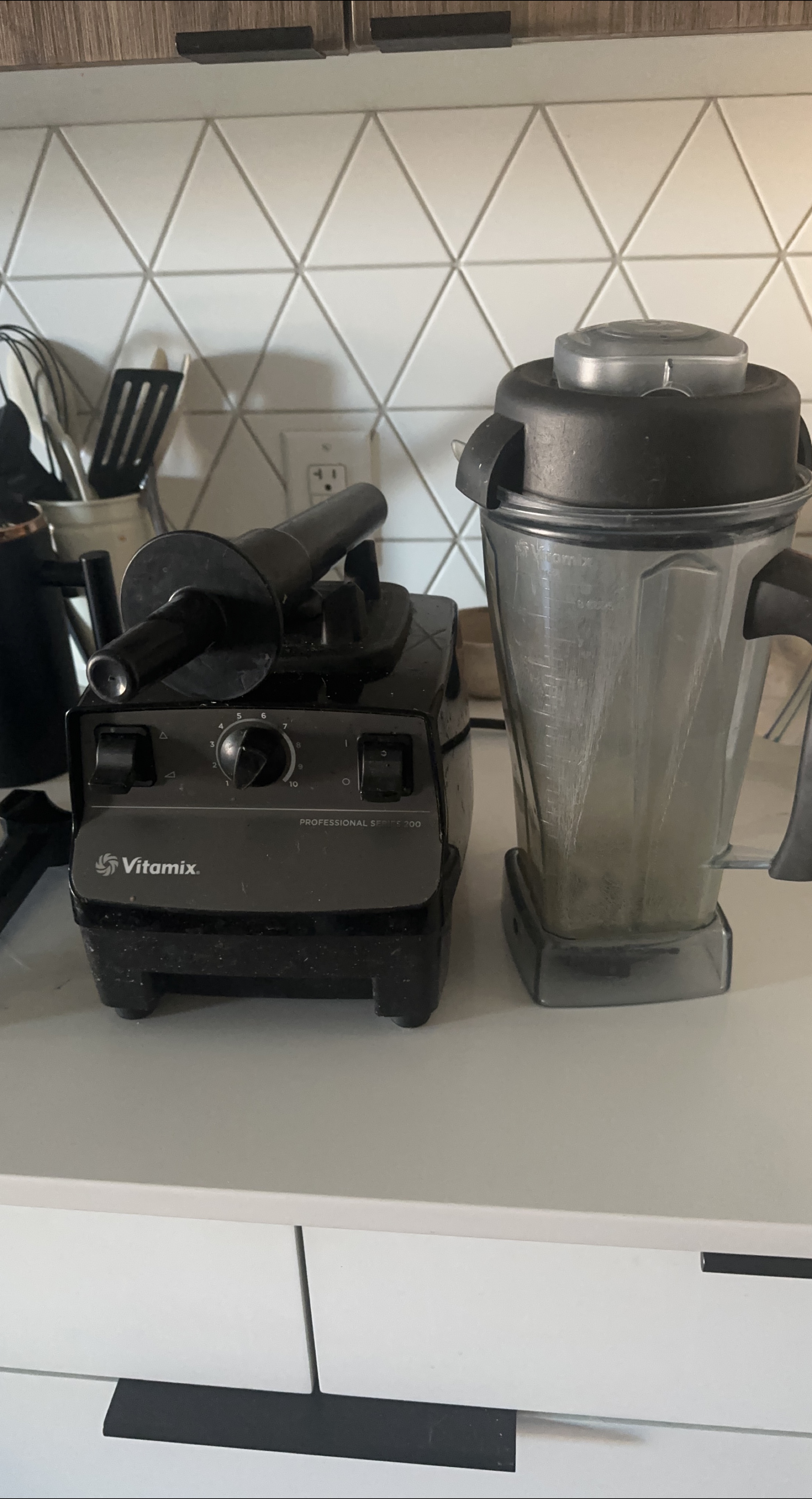 Vitamix Professional Series 200 Blender thumbnail