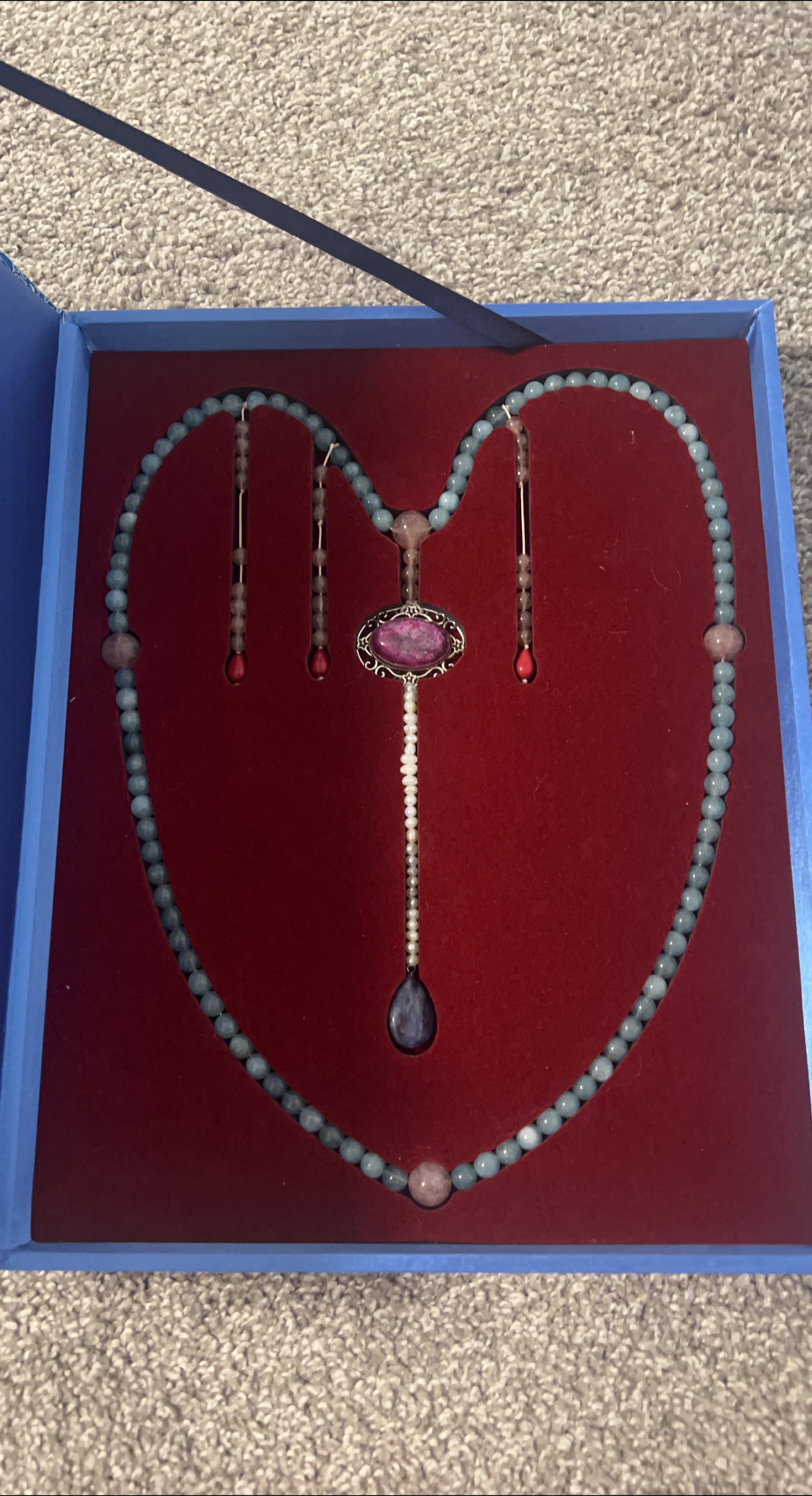 Necklace Set in Box thumbnail