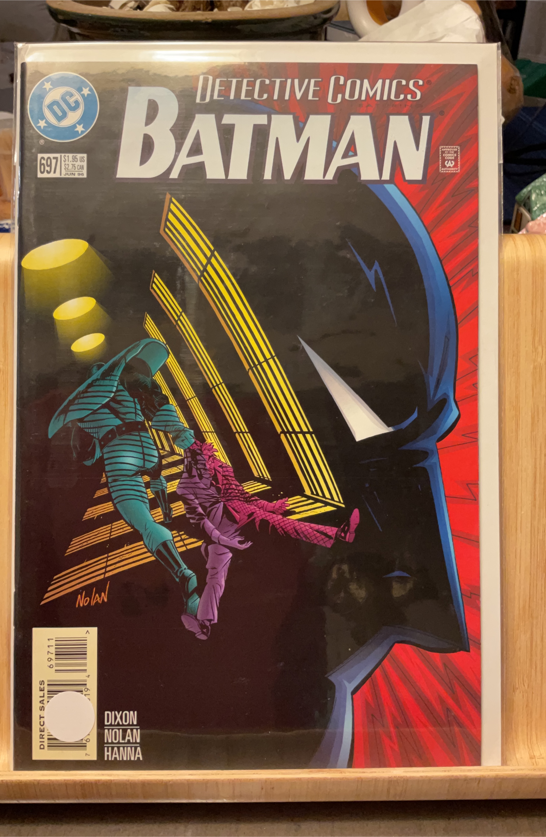 Detective Comics Batman #697 thumbnail